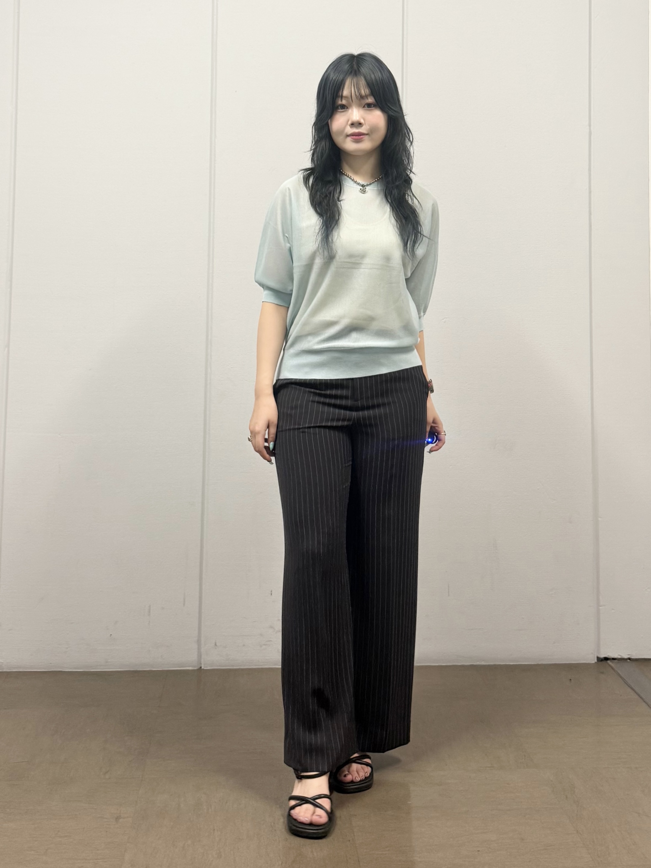mizukiさんの「INDIVI｜【体型カバー／洗える】シアードルマンニット」を使ったコーディネート