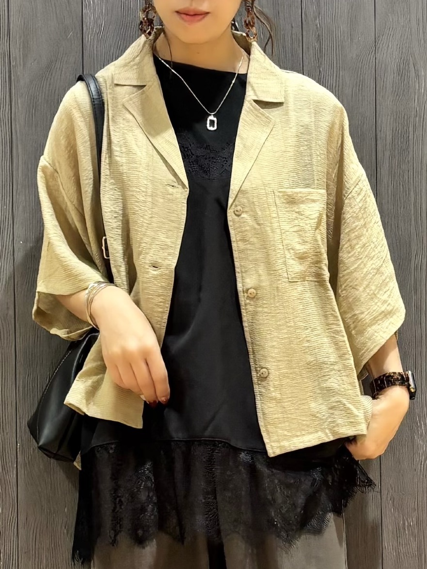 meiさんの「SHOO･LA･RUE｜【S-LL/洗濯機可】抜け感たっぷり 程よい透け感のポケット付きシャツ」を使ったコーディネート