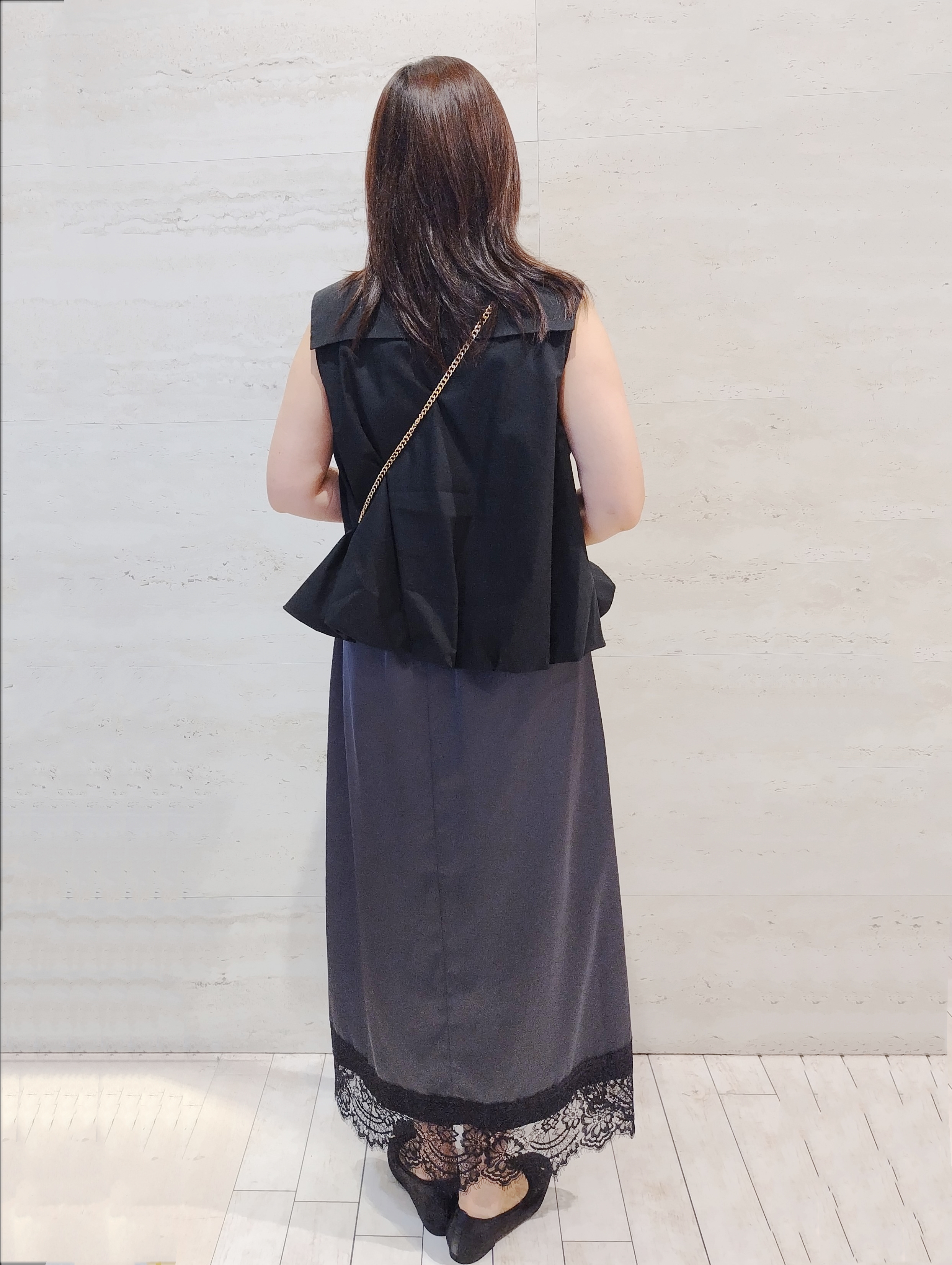 よしみさんの「OPAQUE.CLIP｜裾バルーンブラウス【洗濯機OK】」を使ったコーディネート