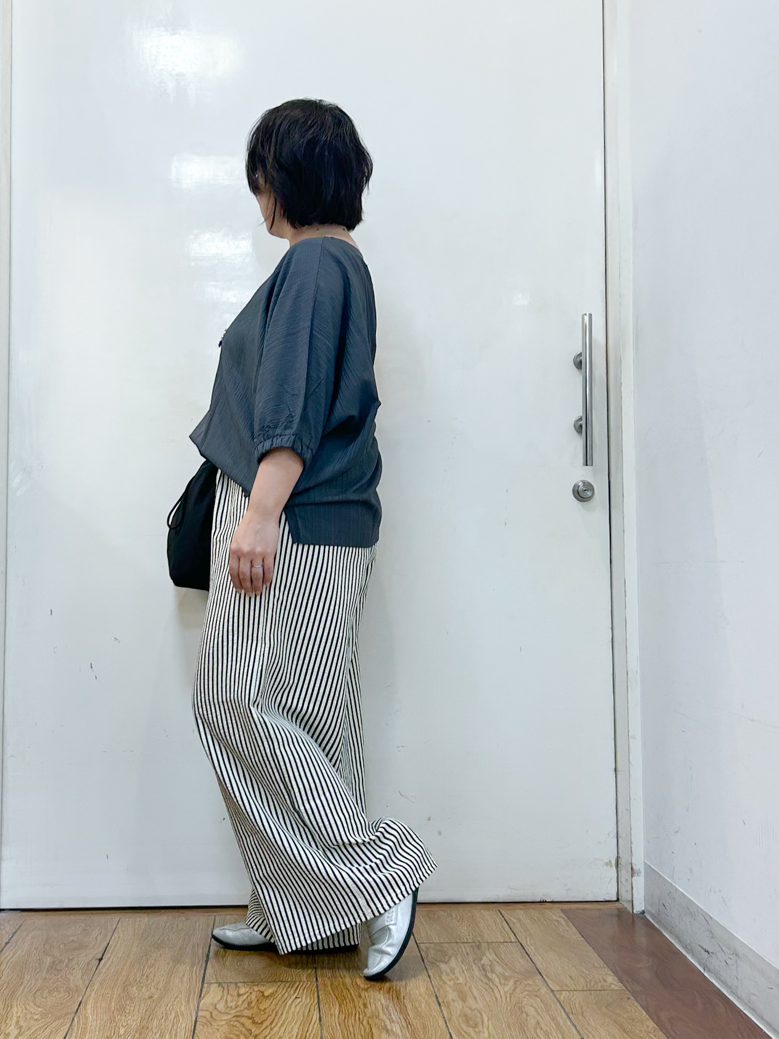 haruさんの「SHOO･LA･RUE｜【インせず着られる/洗濯後しわになりにくい】しぼしぼドルマンブラウス」を使ったコーディネート