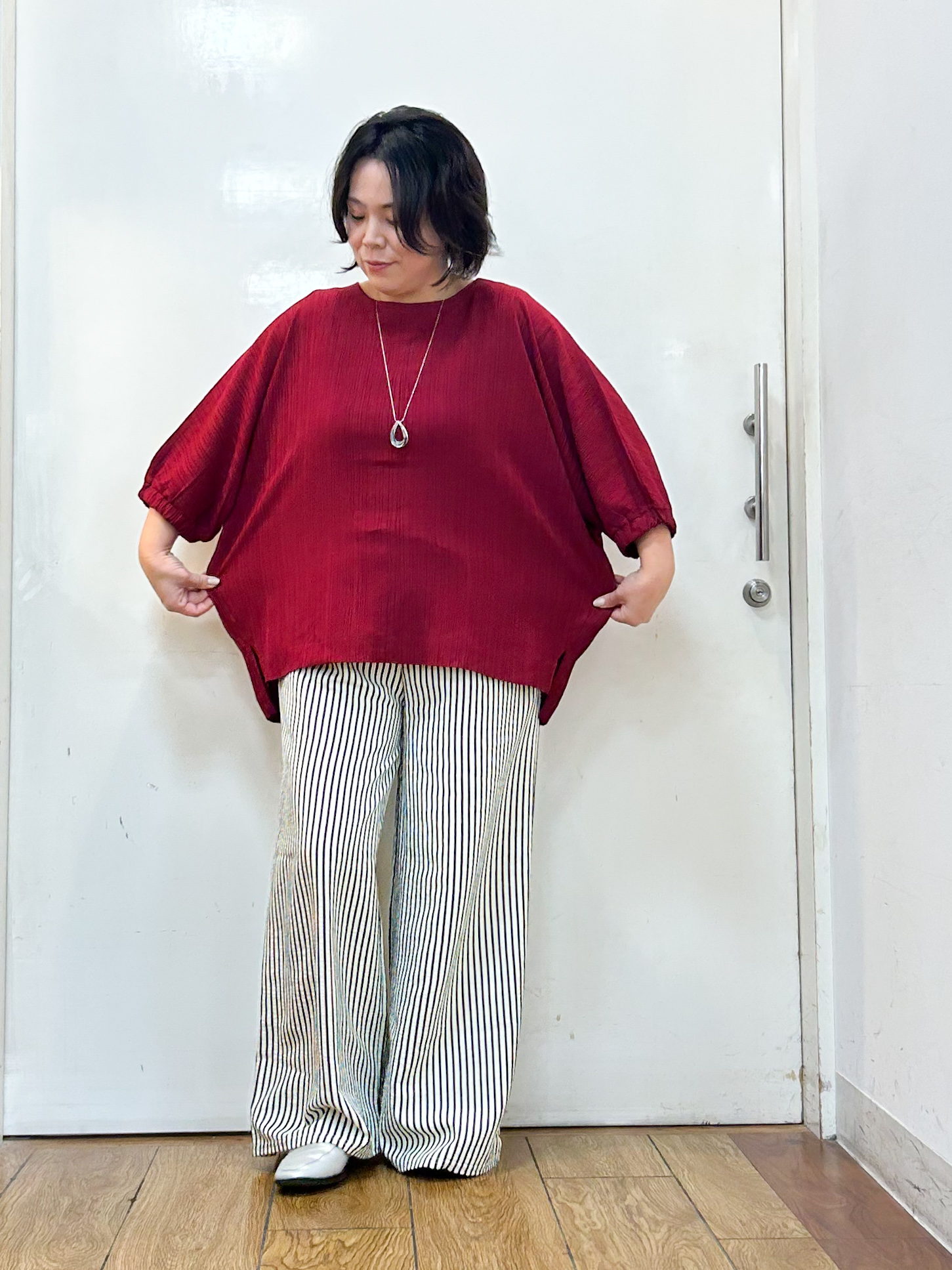 haruさんの「SHOO･LA･RUE｜【インせず着られる/洗濯後しわになりにくい】しぼしぼドルマンブラウス」を使ったコーディネート