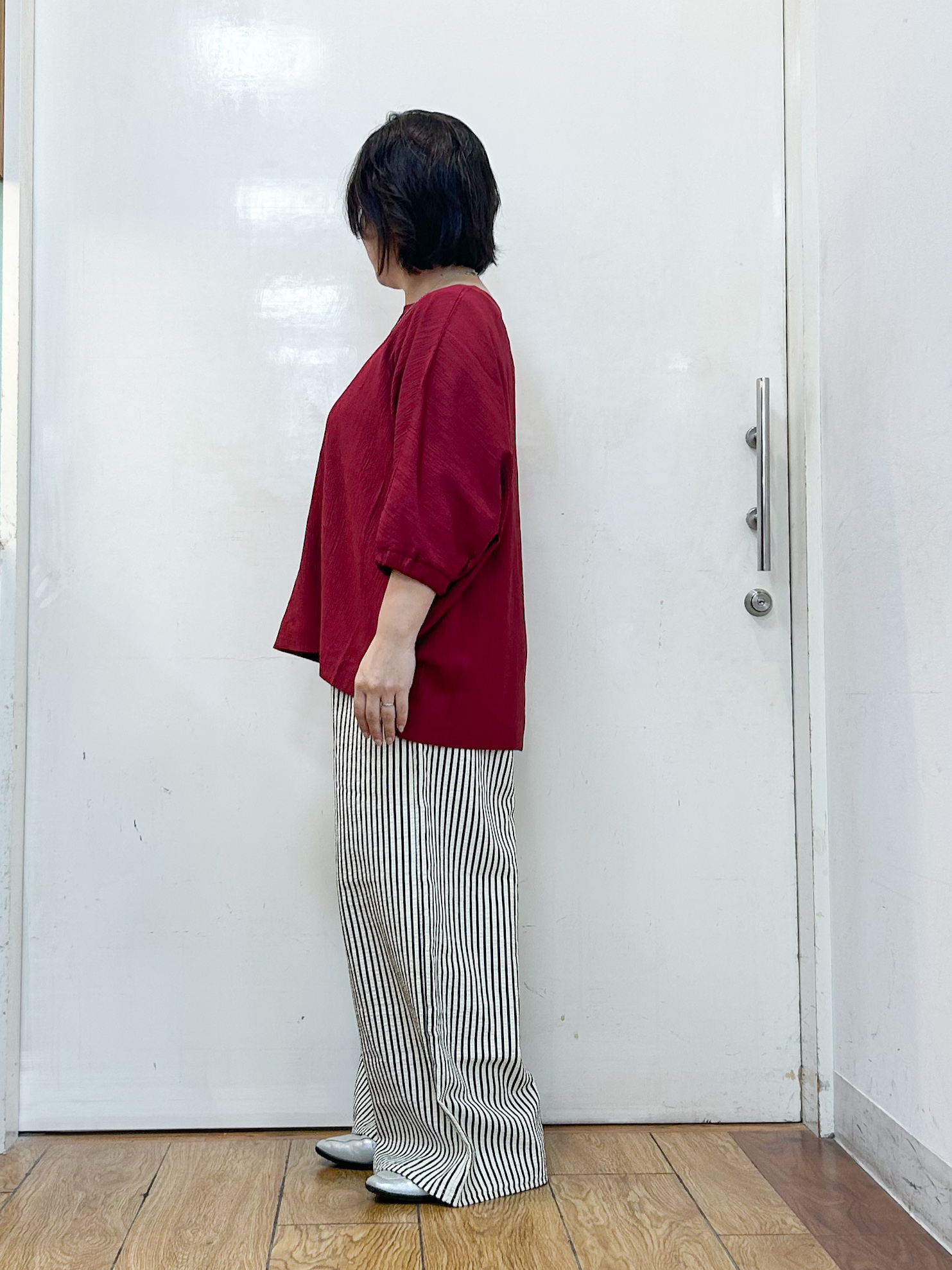 haruさんの「SHOO･LA･RUE｜【インせず着られる/洗濯後しわになりにくい】しぼしぼドルマンブラウス」を使ったコーディネート