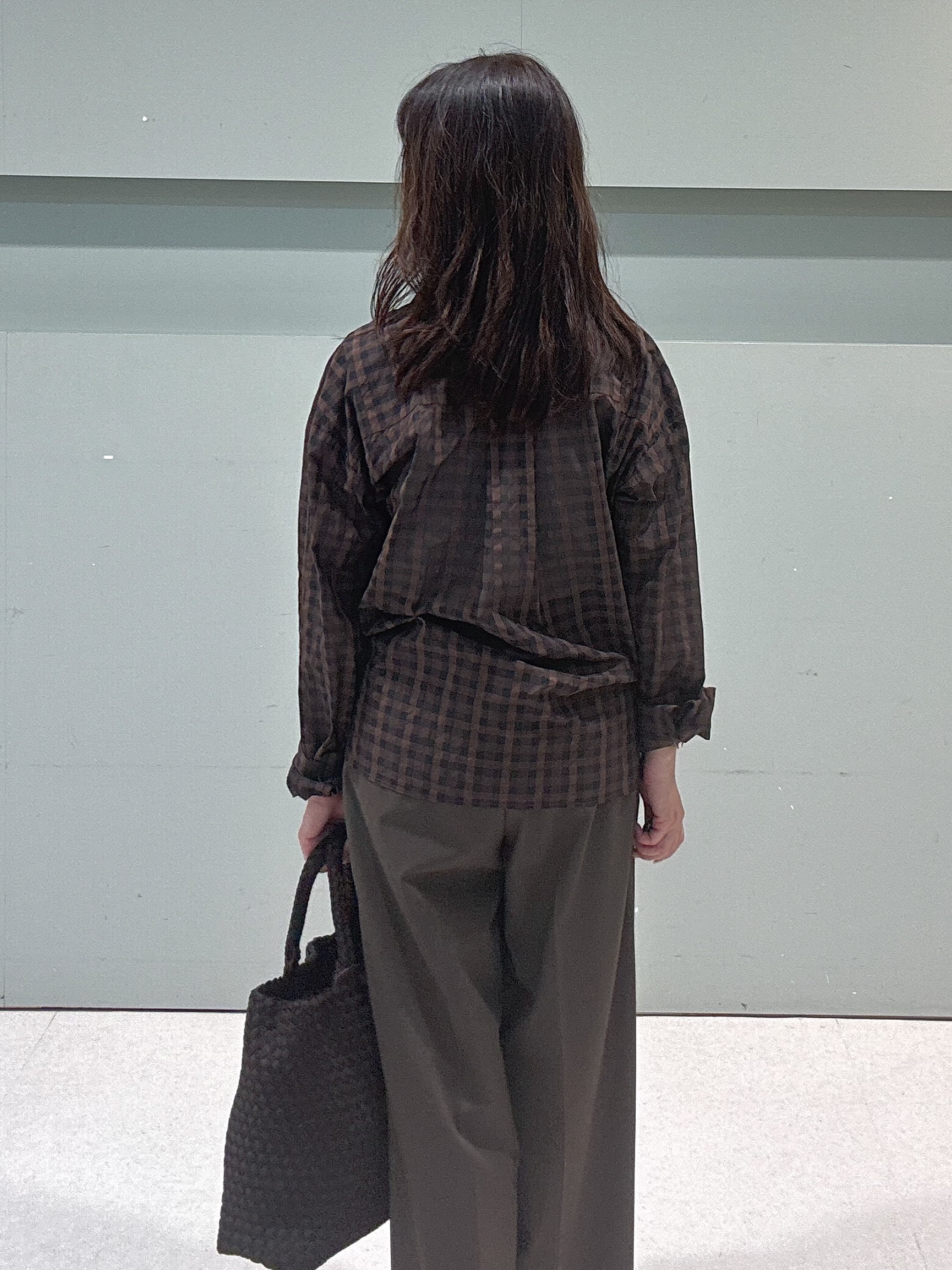 makiさんの「UNTITLED｜シアーチェックシャツブラウス」を使ったコーディネート