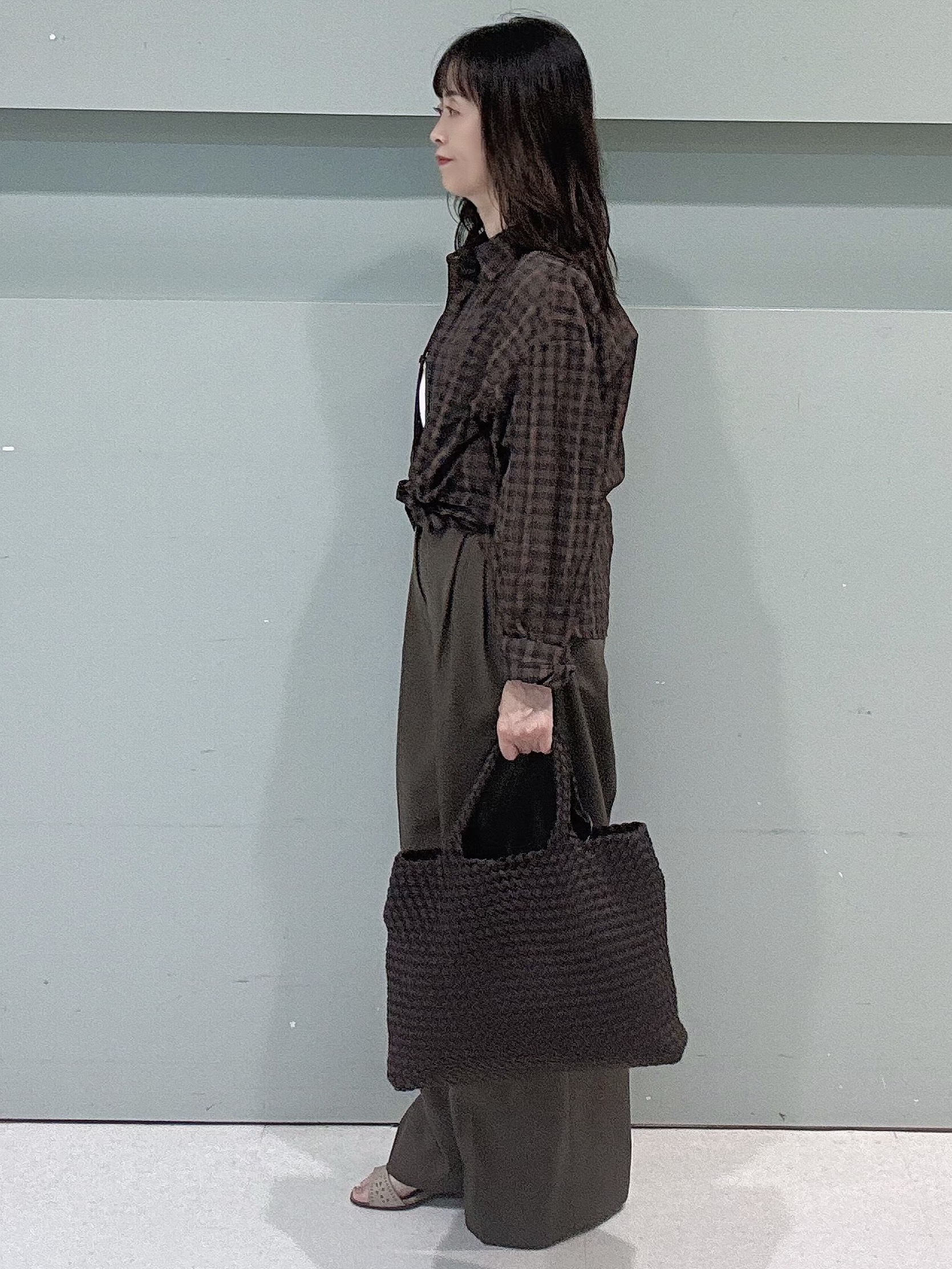 makiさんの「UNTITLED｜シアーチェックシャツブラウス」を使ったコーディネート