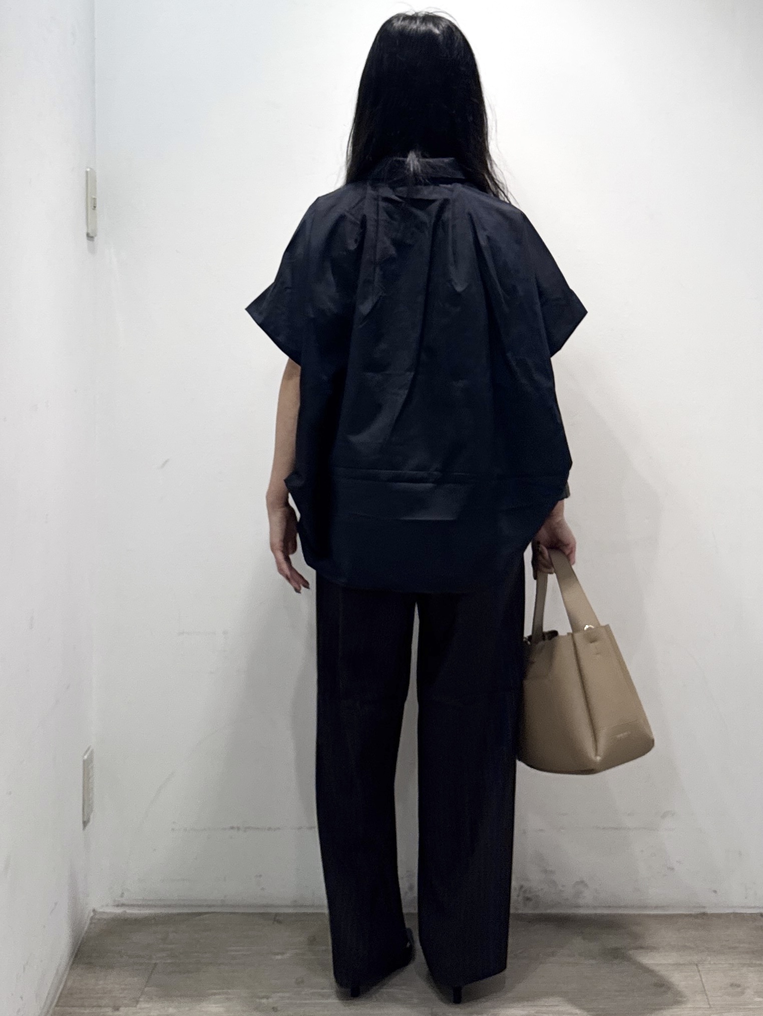 yuicciさんの「OPAQUE.CLIP｜タックニュアンスフォルムシャツ【洗濯機OK】」を使ったコーディネート