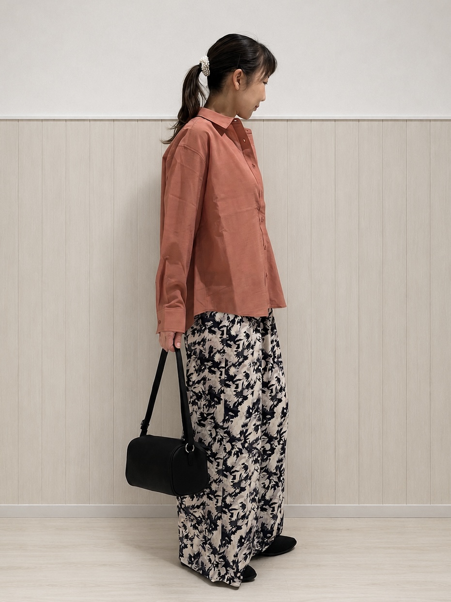 まつみさんの「SHOO･LA･RUE｜【通気性〇/S-LL/洗濯機可】大人のきちんとベーシックシャツ」を使ったコーディネート