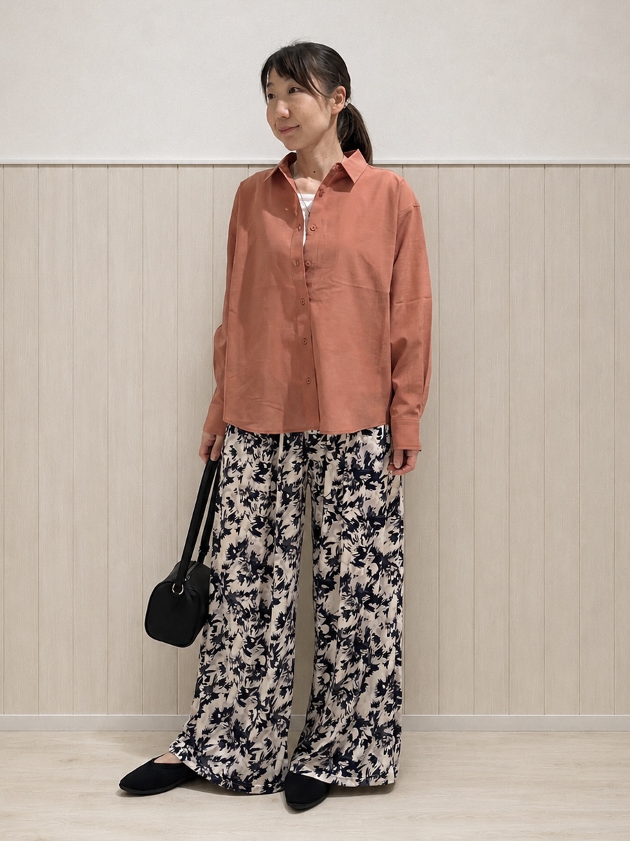 まつみさんの「SHOO･LA･RUE｜【通気性〇/S-LL/洗濯機可】大人のきちんとベーシックシャツ」を使ったコーディネート