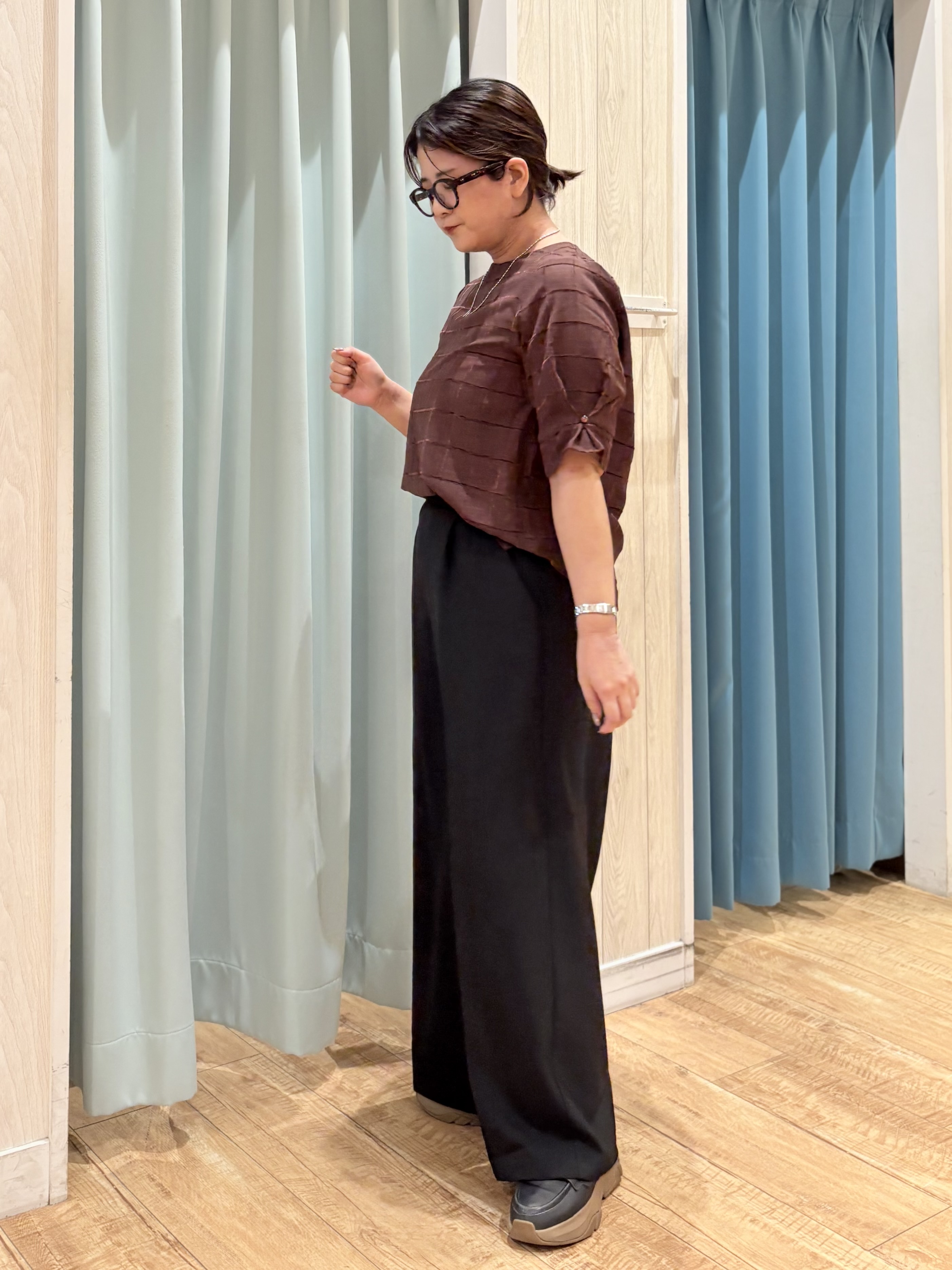 砂糖さんの「SHOO･LA･RUE｜【セットアップ可/S-LL】モールチェックで上品に タックスリーブ ブラウス」を使ったコーディネート