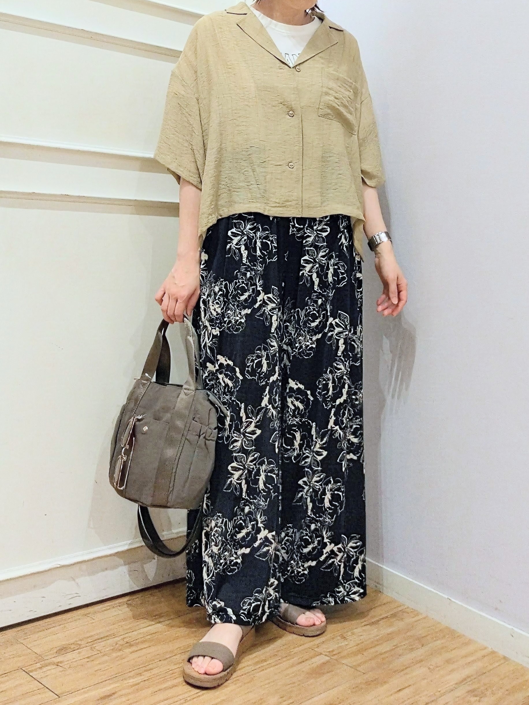 miomioさんの「SHOO･LA･RUE｜【S-LL/洗濯機可】抜け感たっぷり 程よい透け感のポケット付きシャツ」を使ったコーディネート