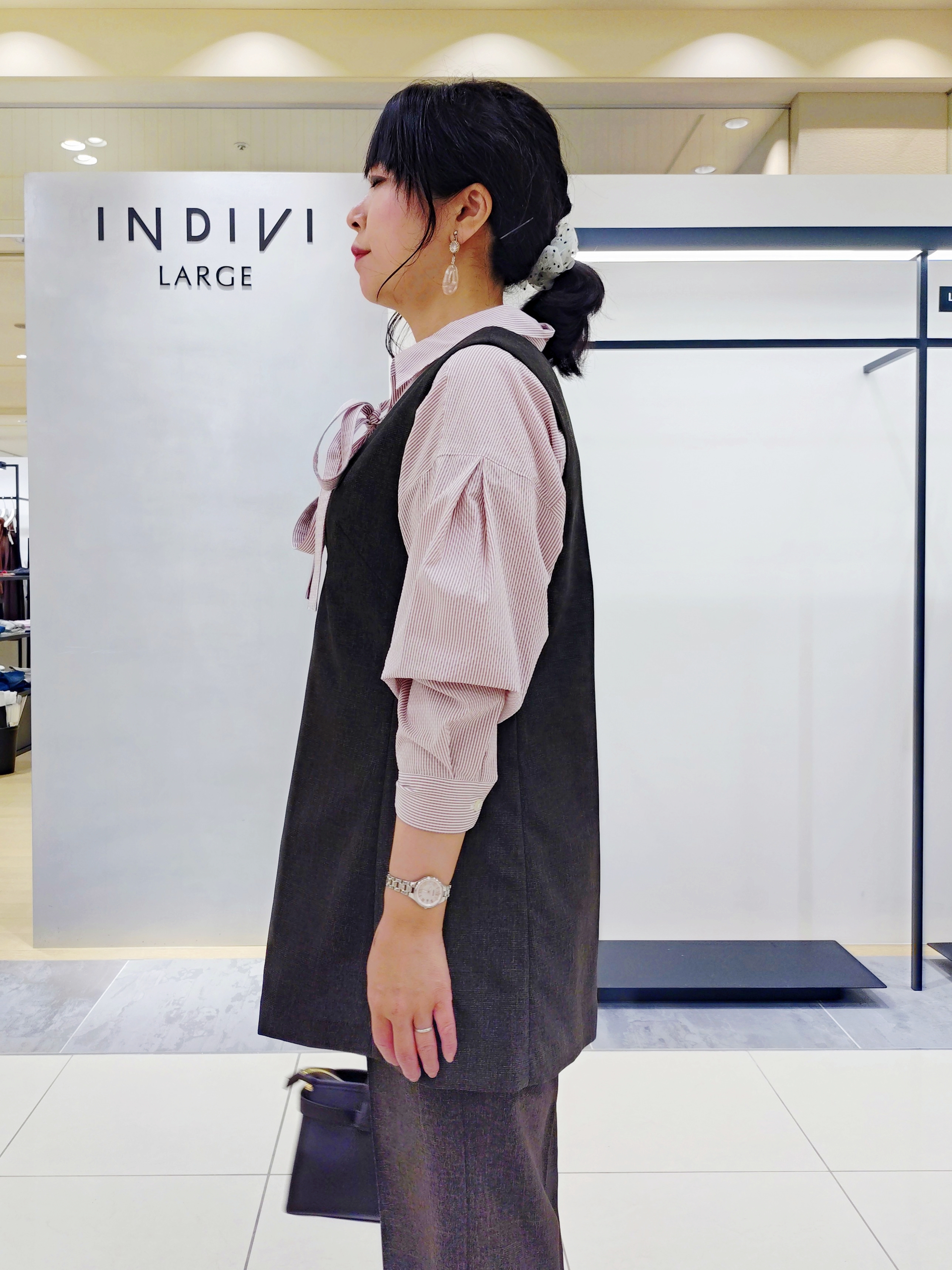 TOMOMIさんの「INDIVI｜【収納力◎／トレンド】スクエアトートバッグ」を使ったコーディネート