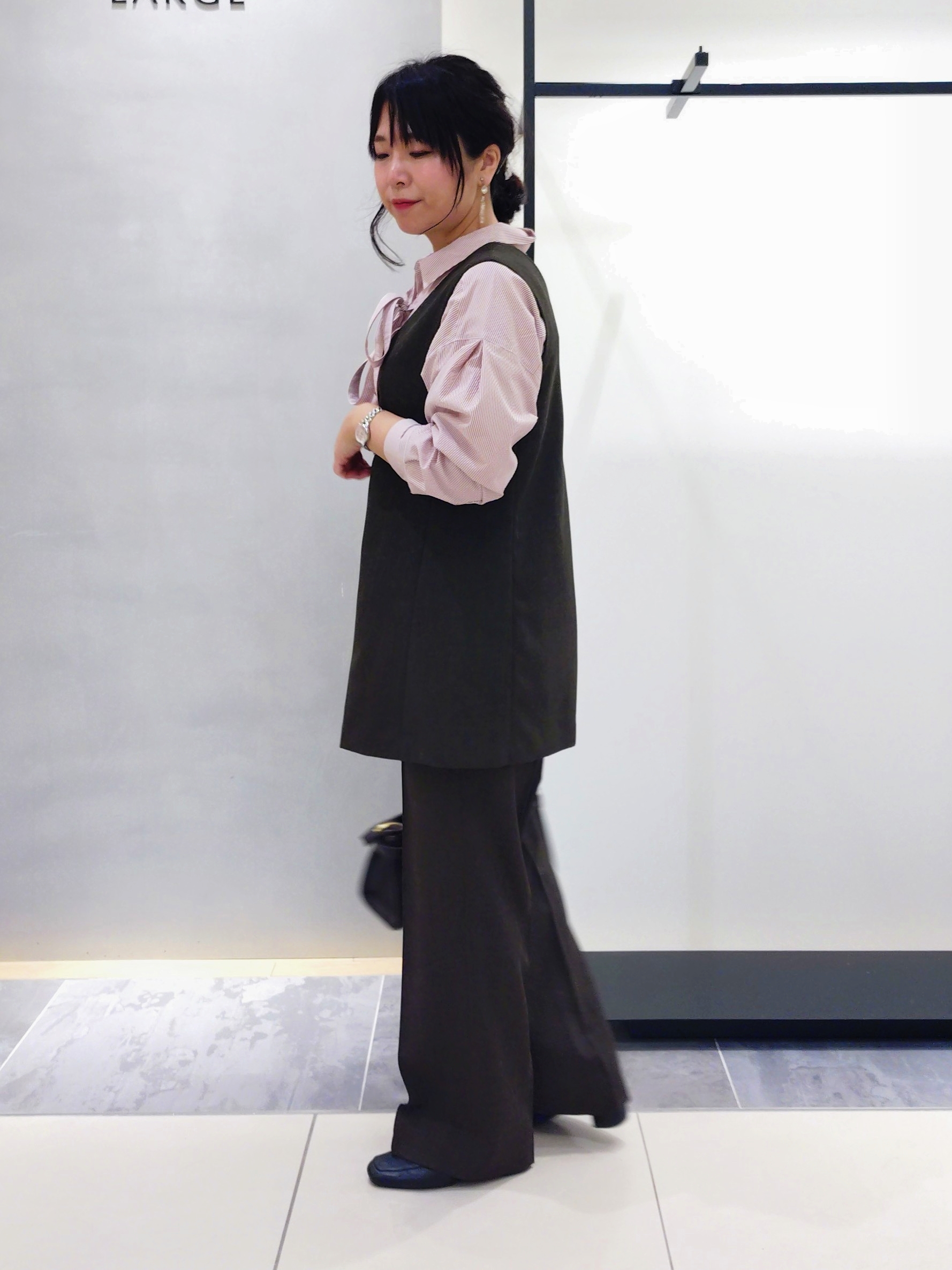 TOMOMIさんの「INDIVI｜【収納力◎／トレンド】スクエアトートバッグ」を使ったコーディネート