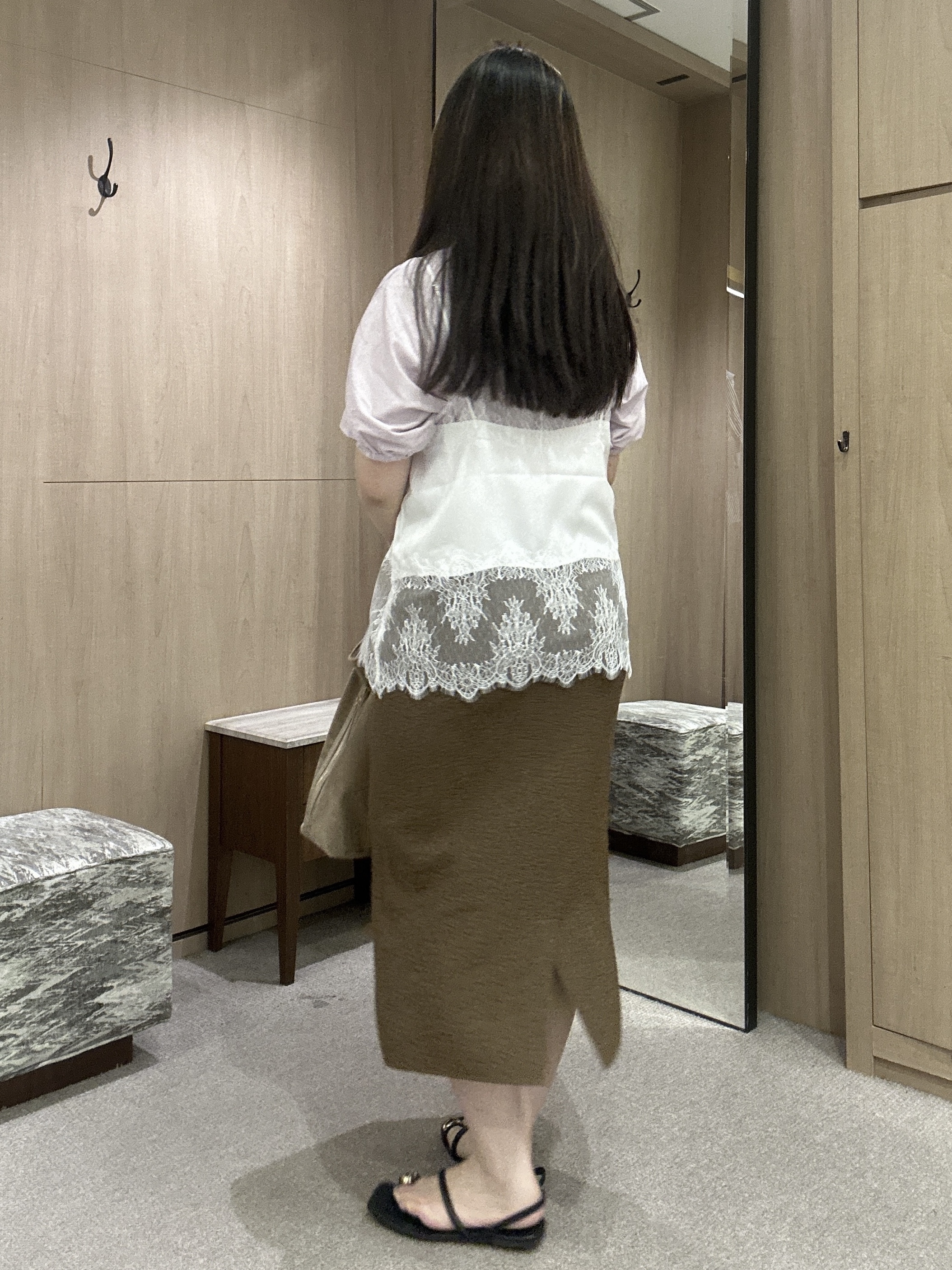YURIさんの「UNTITLED｜【汗染み防止/接触冷感】ドルマンプルオーバー」を使ったコーディネート