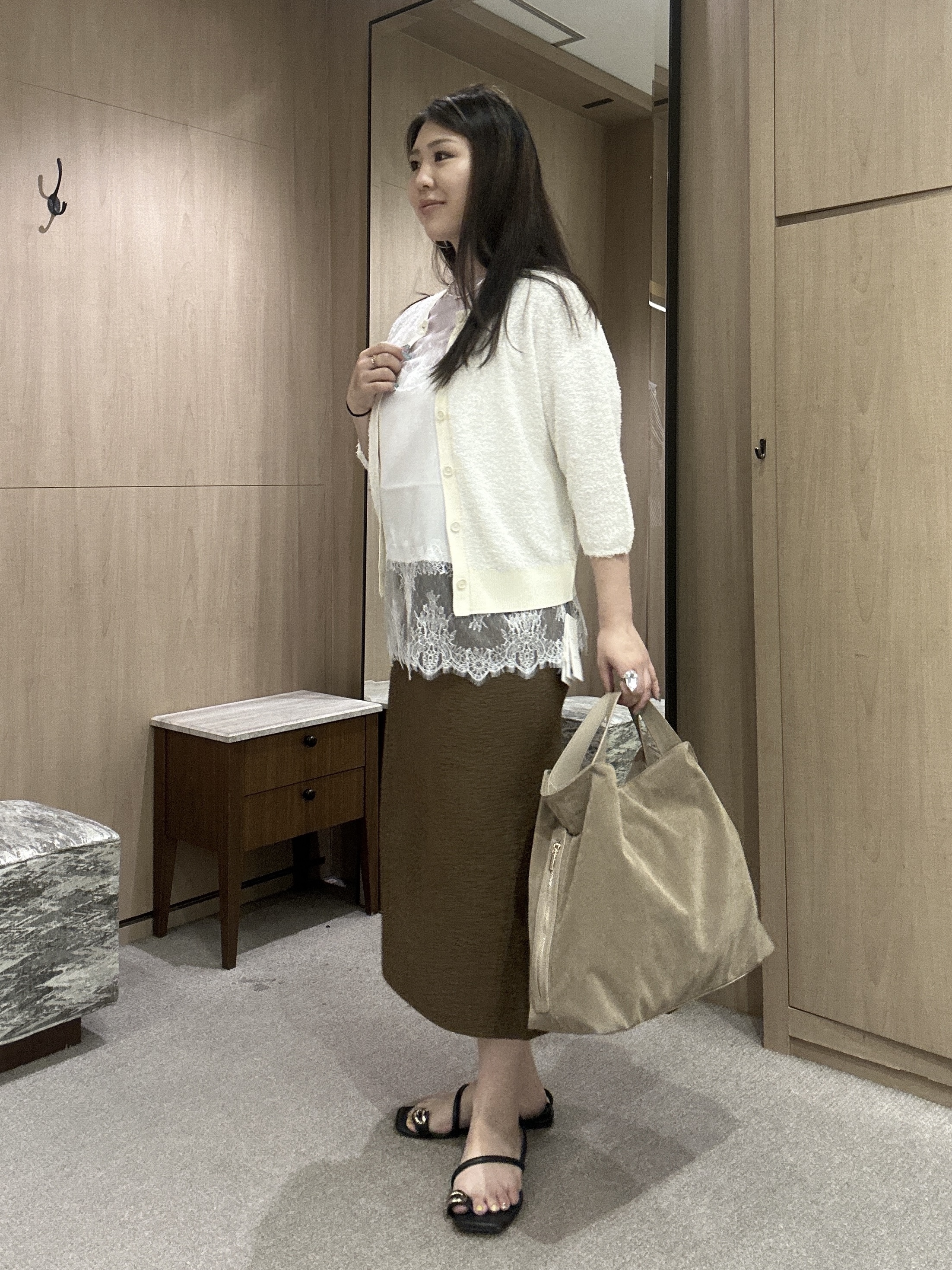 YURIさんの「UNTITLED｜【汗染み防止/接触冷感】ドルマンプルオーバー」を使ったコーディネート