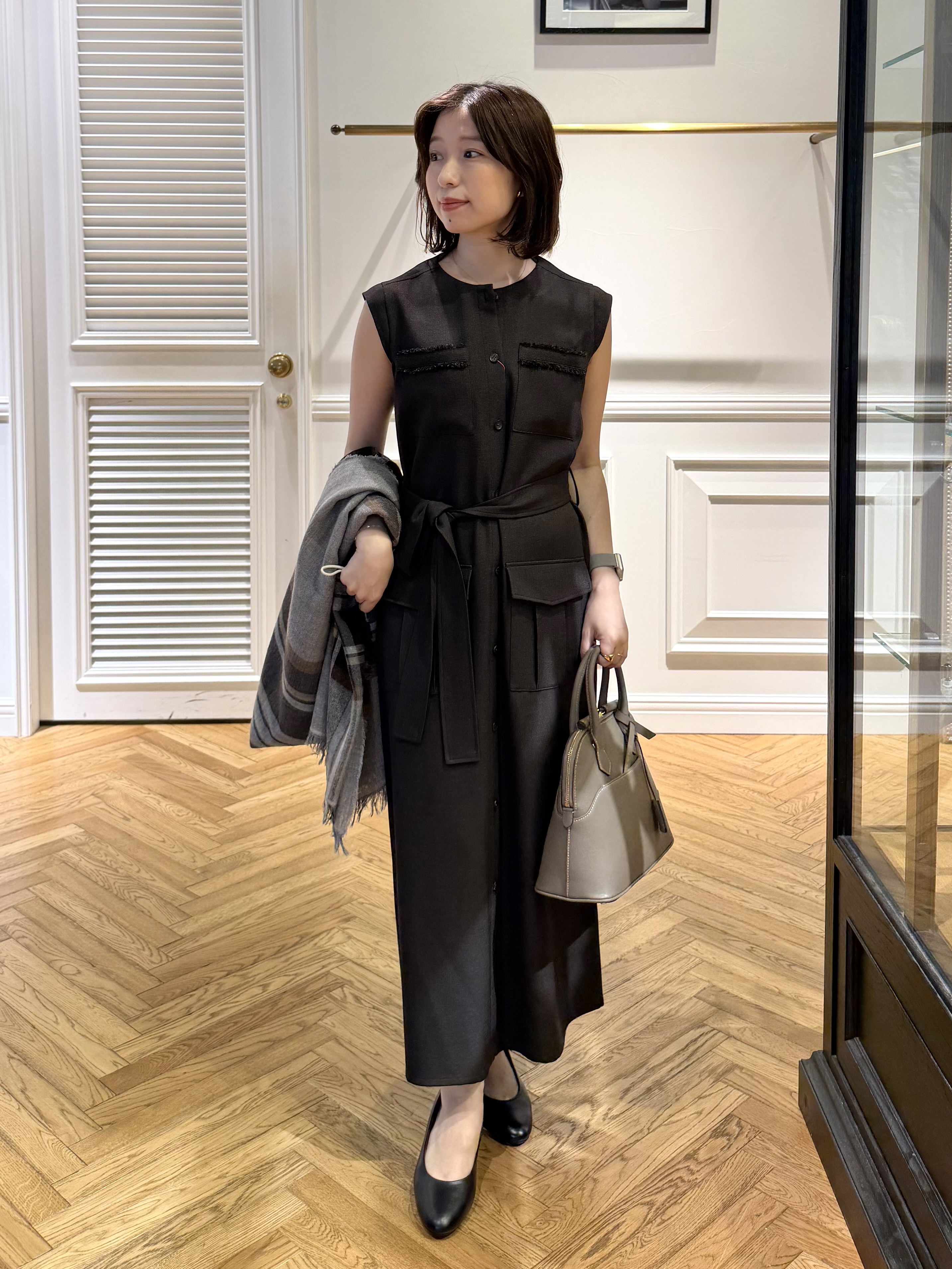 つじ まこさんの「DRESSTERIOR｜ウォッシャブルツイードライクワンピース」を使ったコーディネート