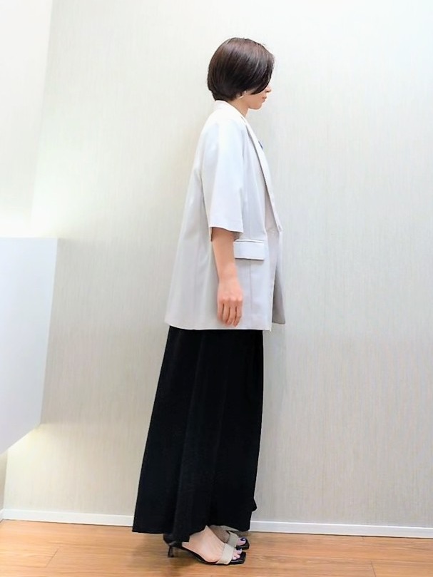 ミズタさんの「UNTITLED｜【セットアップ可/UVカット/通気性】エアリークール半袖ジャケット」を使ったコーディネート