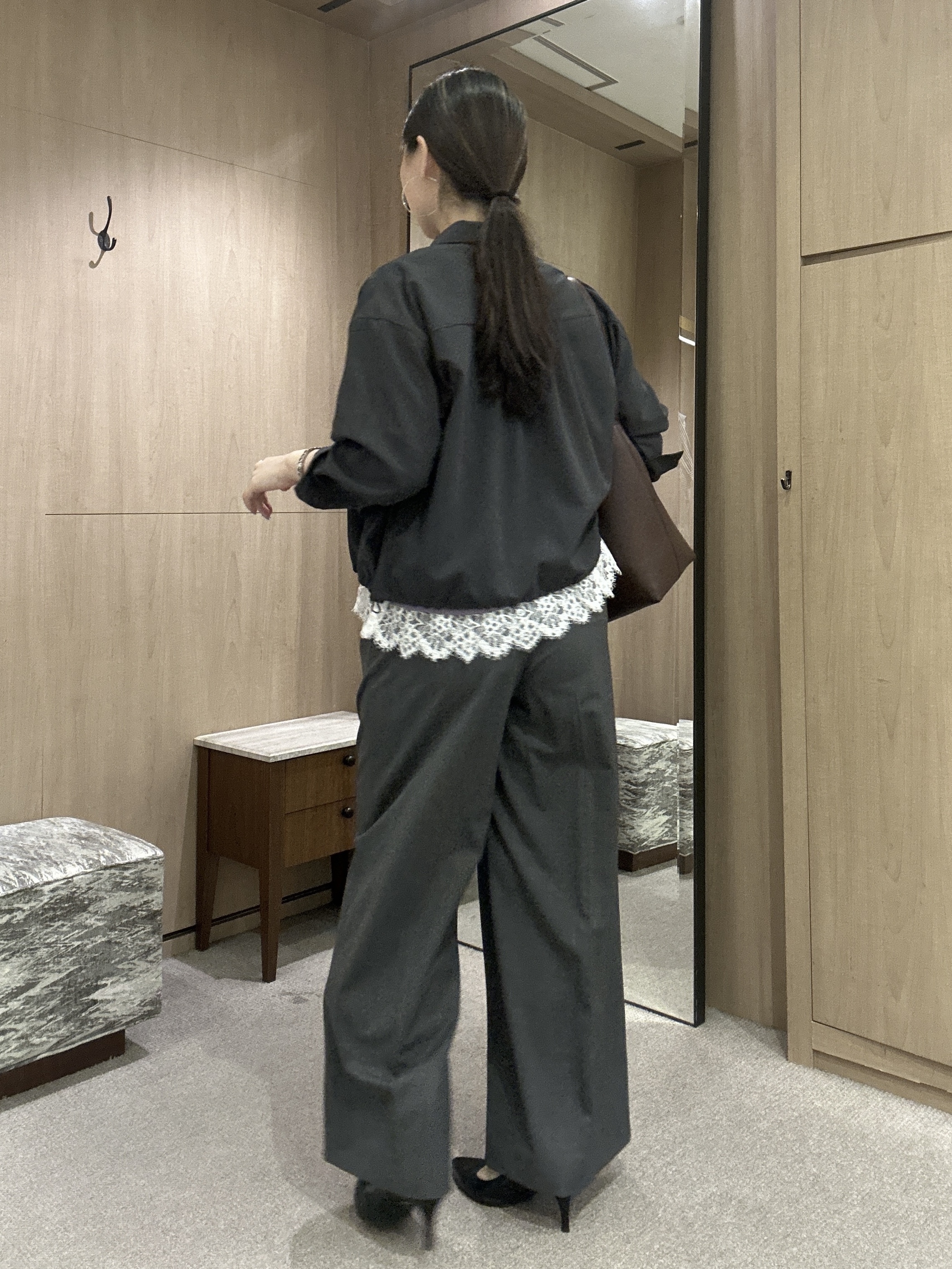 YURIさんの「UNTITLED｜スプリットレザーワンショルダー」を使ったコーディネート