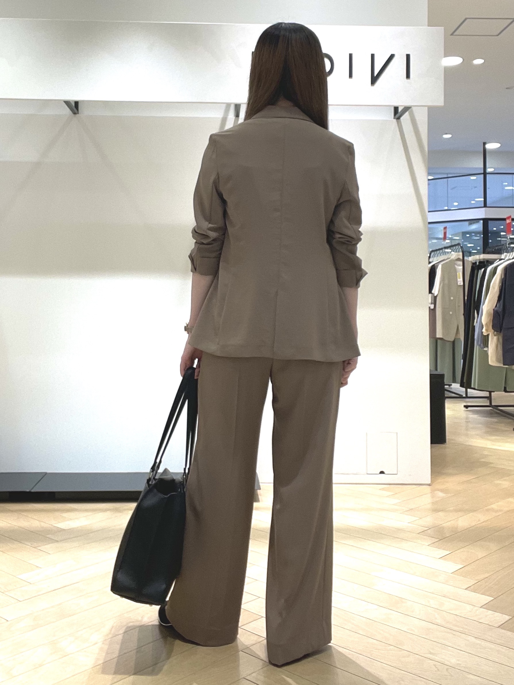 mさんの「INDIVI｜【接触冷感/UVケア/着る日傘】 テーラードジャケット」を使ったコーディネート