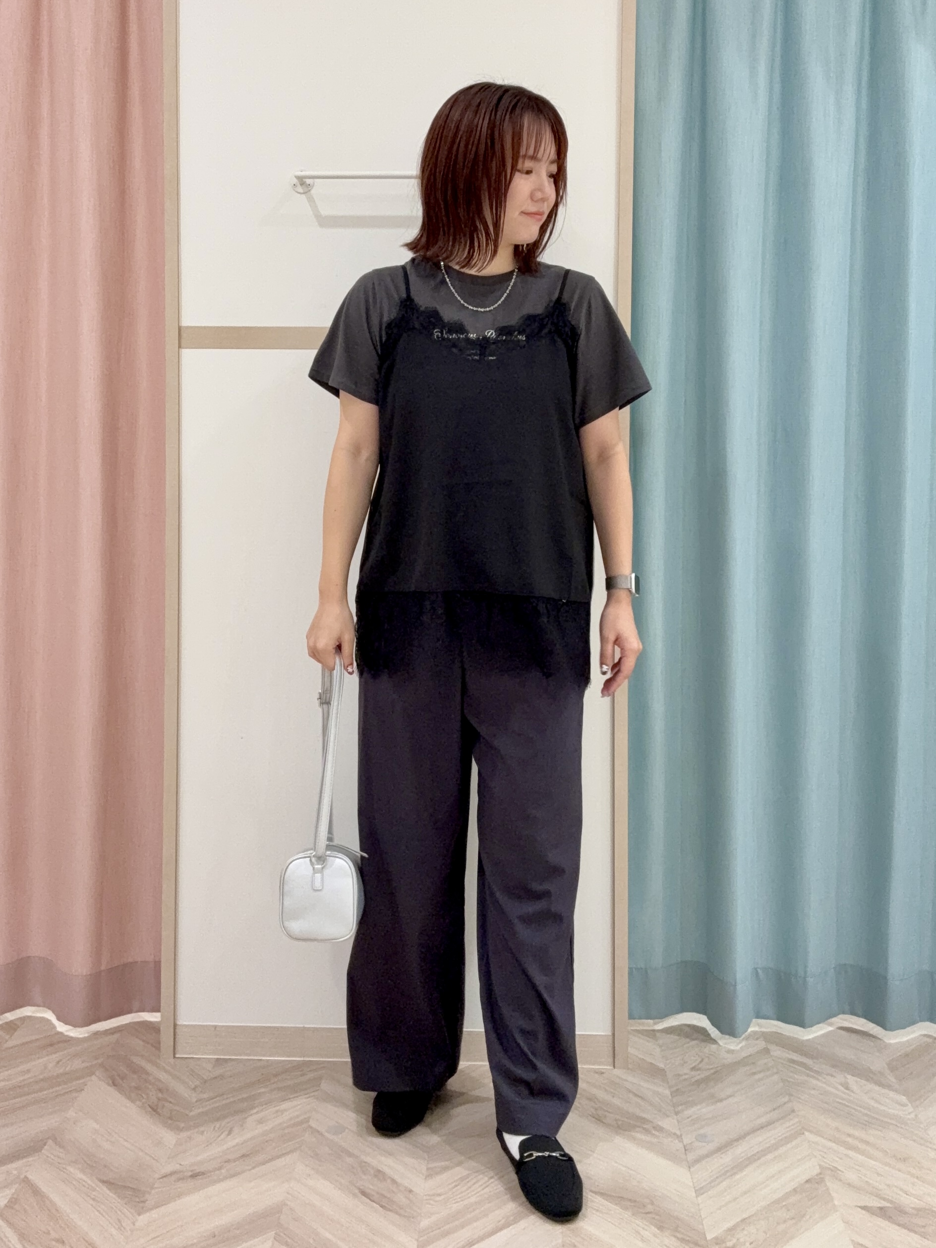 kさんの「SHOO･LA･RUE｜【ひんやり/S-LL/洗濯機可】真夏に着たい 大人のベーシックカラープリントTシャツ」を使ったコーディネート