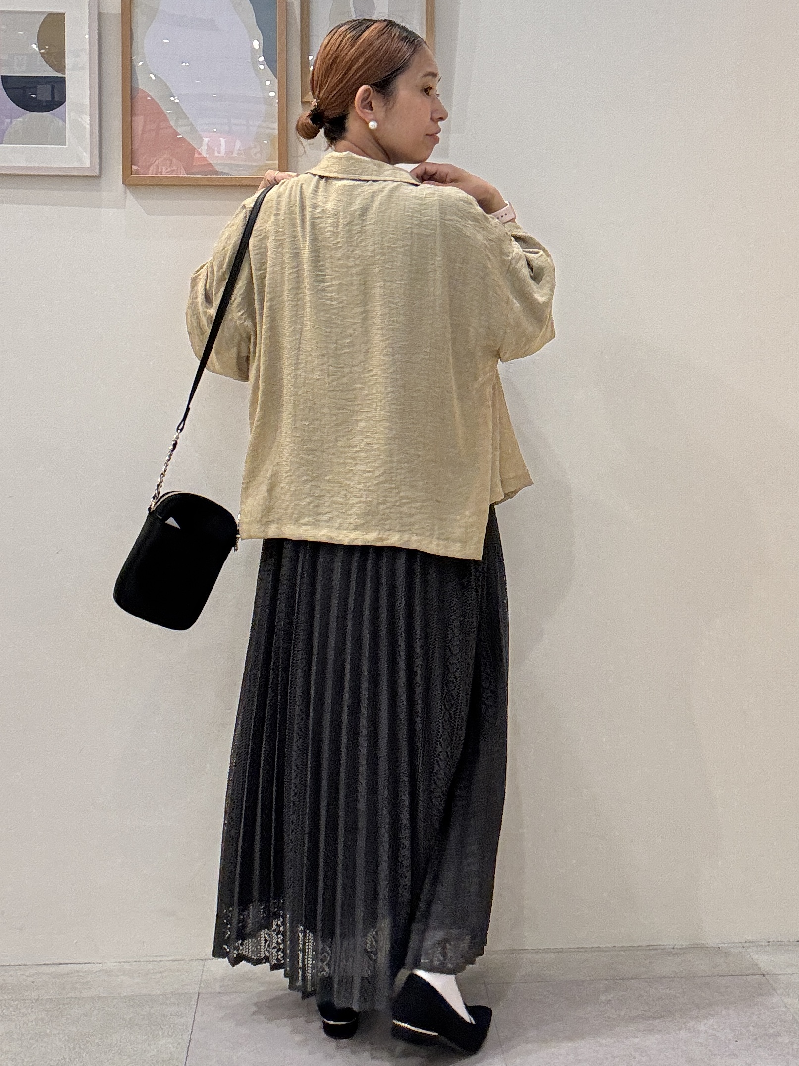 たけぴさんの「SHOO･LA･RUE｜【S-LL/洗濯機可】抜け感たっぷり 程よい透け感のポケット付きシャツ」を使ったコーディネート