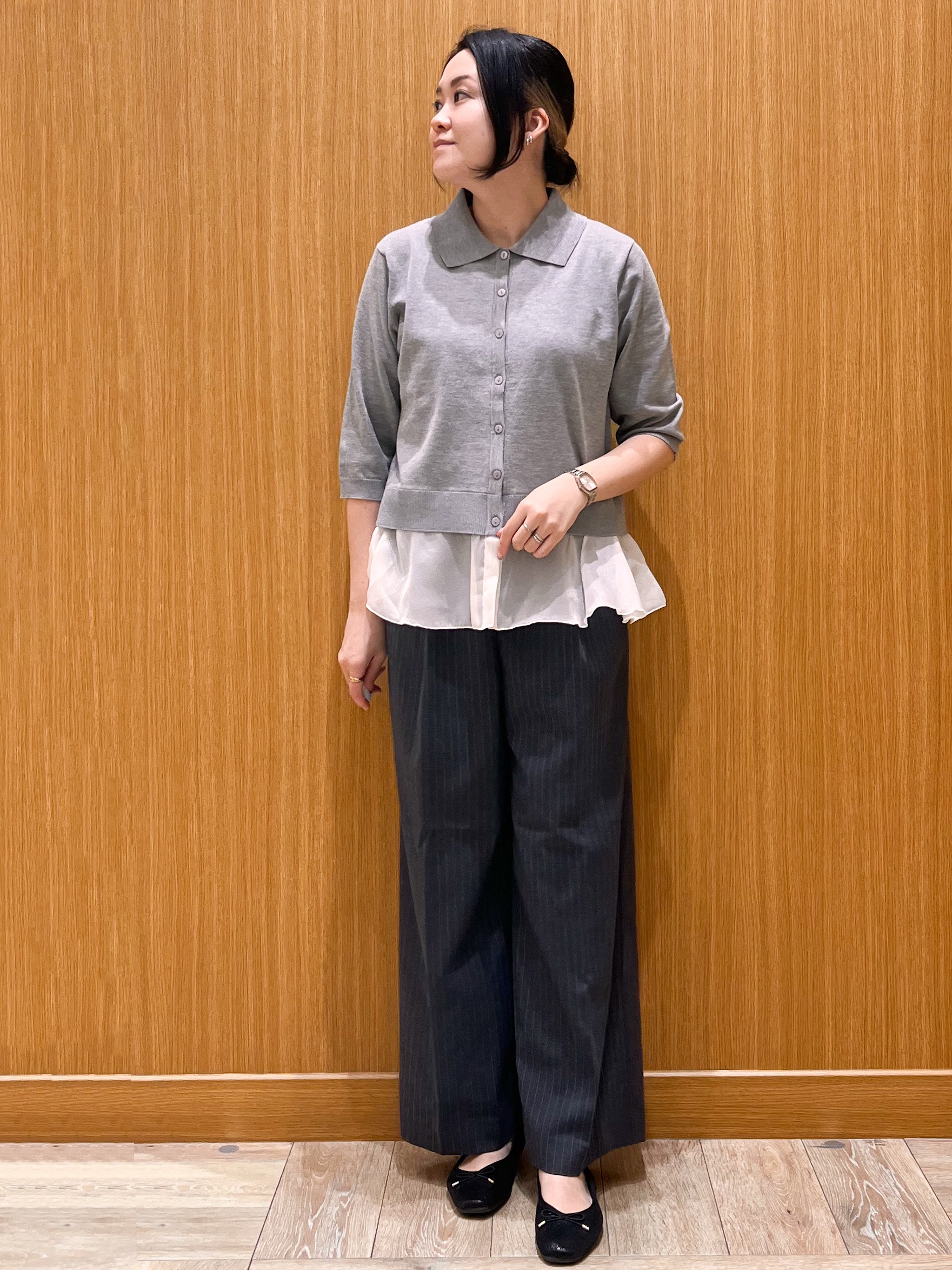 aさんの「OPAQUE.CLIP｜裾シアードッキングポロニットカーディガン【洗濯機OK】」を使ったコーディネート