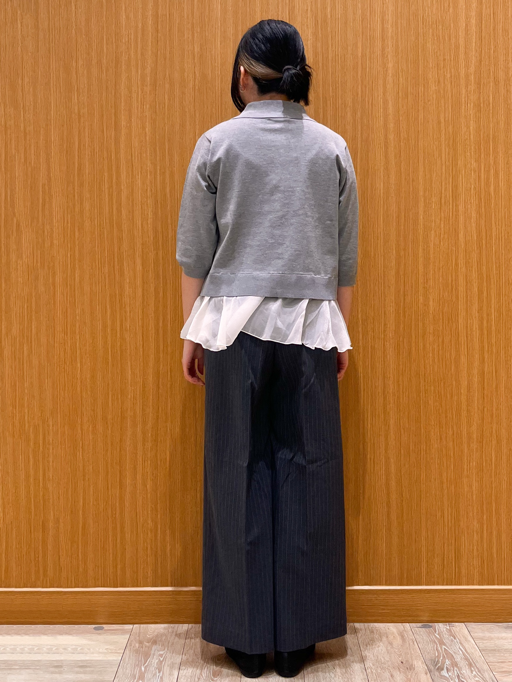 aさんの「OPAQUE.CLIP｜裾シアードッキングポロニットカーディガン【洗濯機OK】」を使ったコーディネート