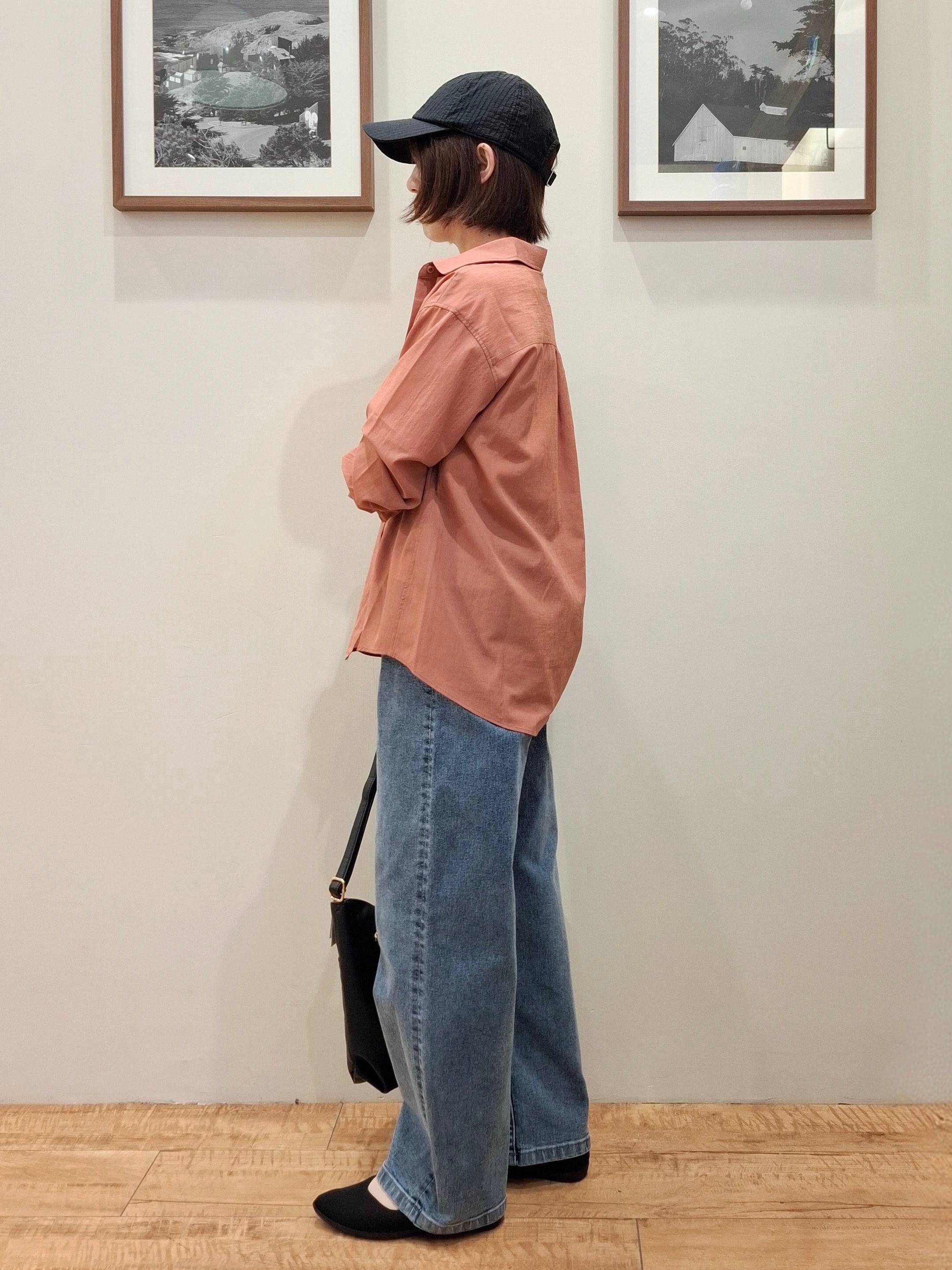 まあるさんの「SHOO･LA･RUE｜【通気性〇/S-LL/洗濯機可】大人のきちんとベーシックシャツ」を使ったコーディネート