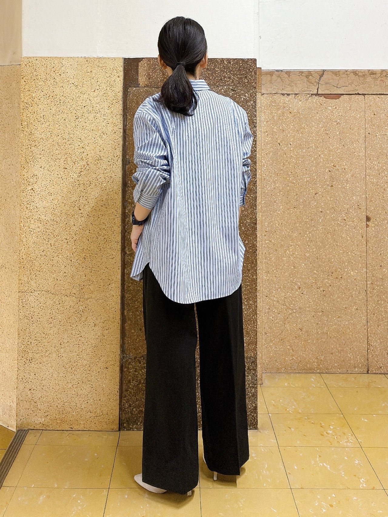 hattoriさんの「INDIVI｜【UV／接触冷感／高ストレッチ】フロントタックシャツ」を使ったコーディネート