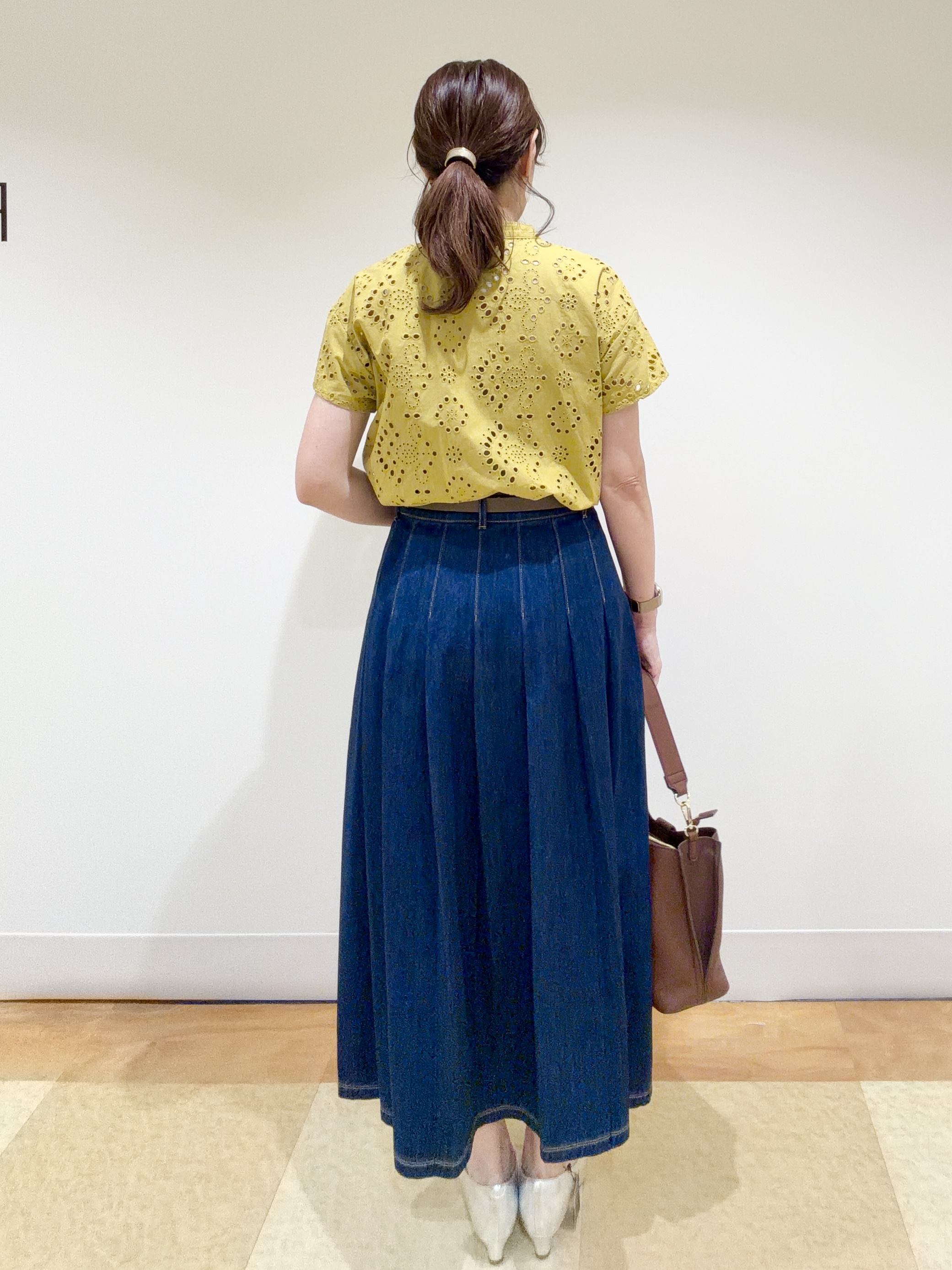 ayaさんの「Reflect｜【通勤◎】カットワーク刺繍レース シャツブラウス」を使ったコーディネート