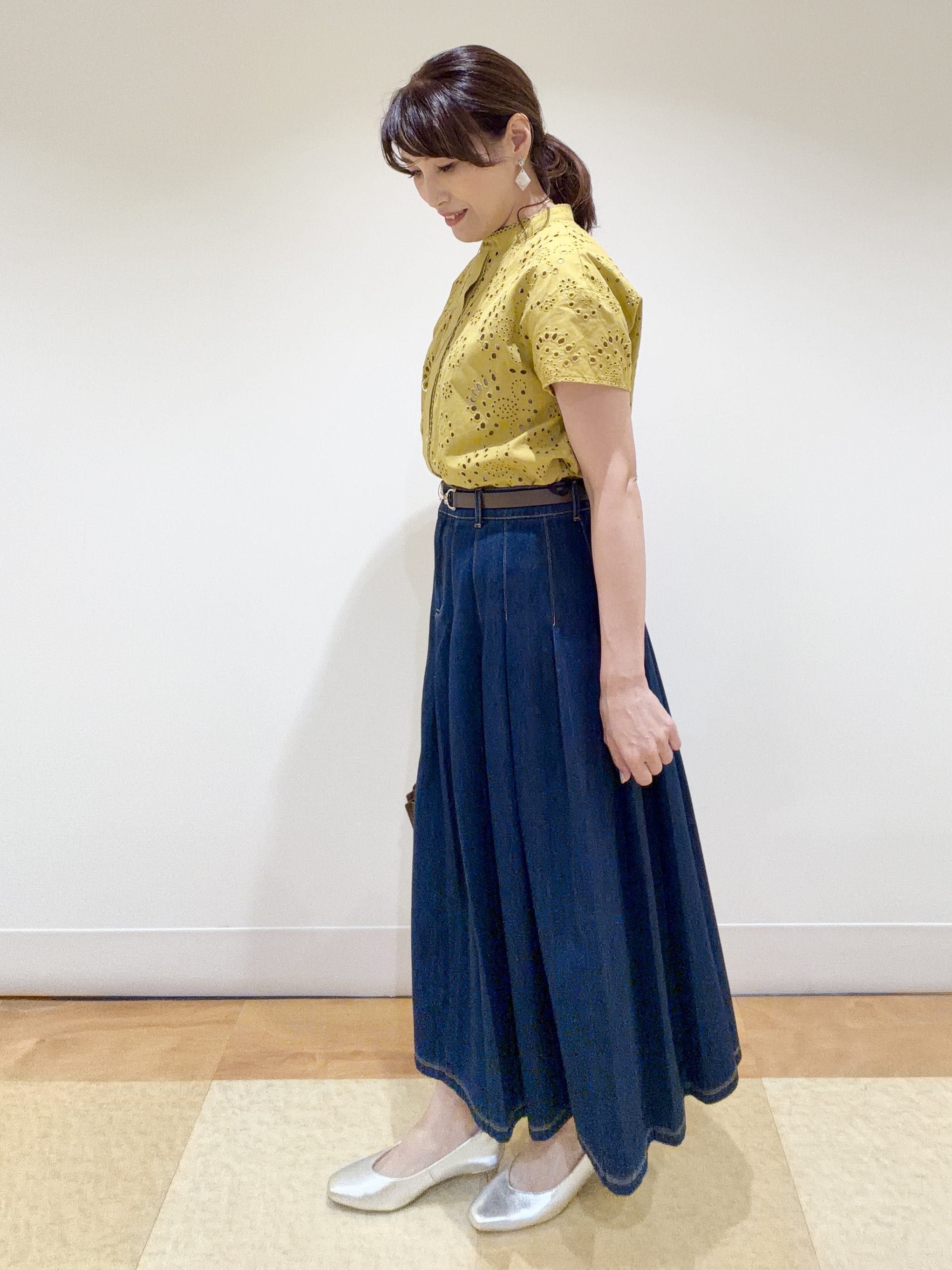 ayaさんの「Reflect｜【通勤◎】カットワーク刺繍レース シャツブラウス」を使ったコーディネート