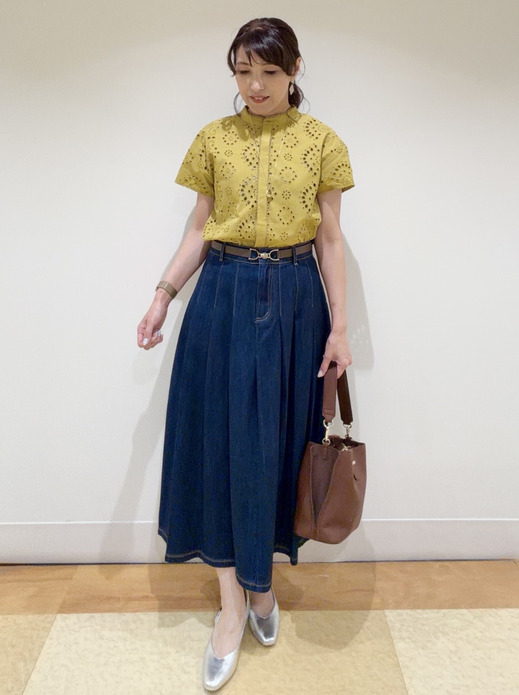 ayaさんの「Reflect｜【通勤◎】カットワーク刺繍レース シャツブラウス」を使ったコーディネート