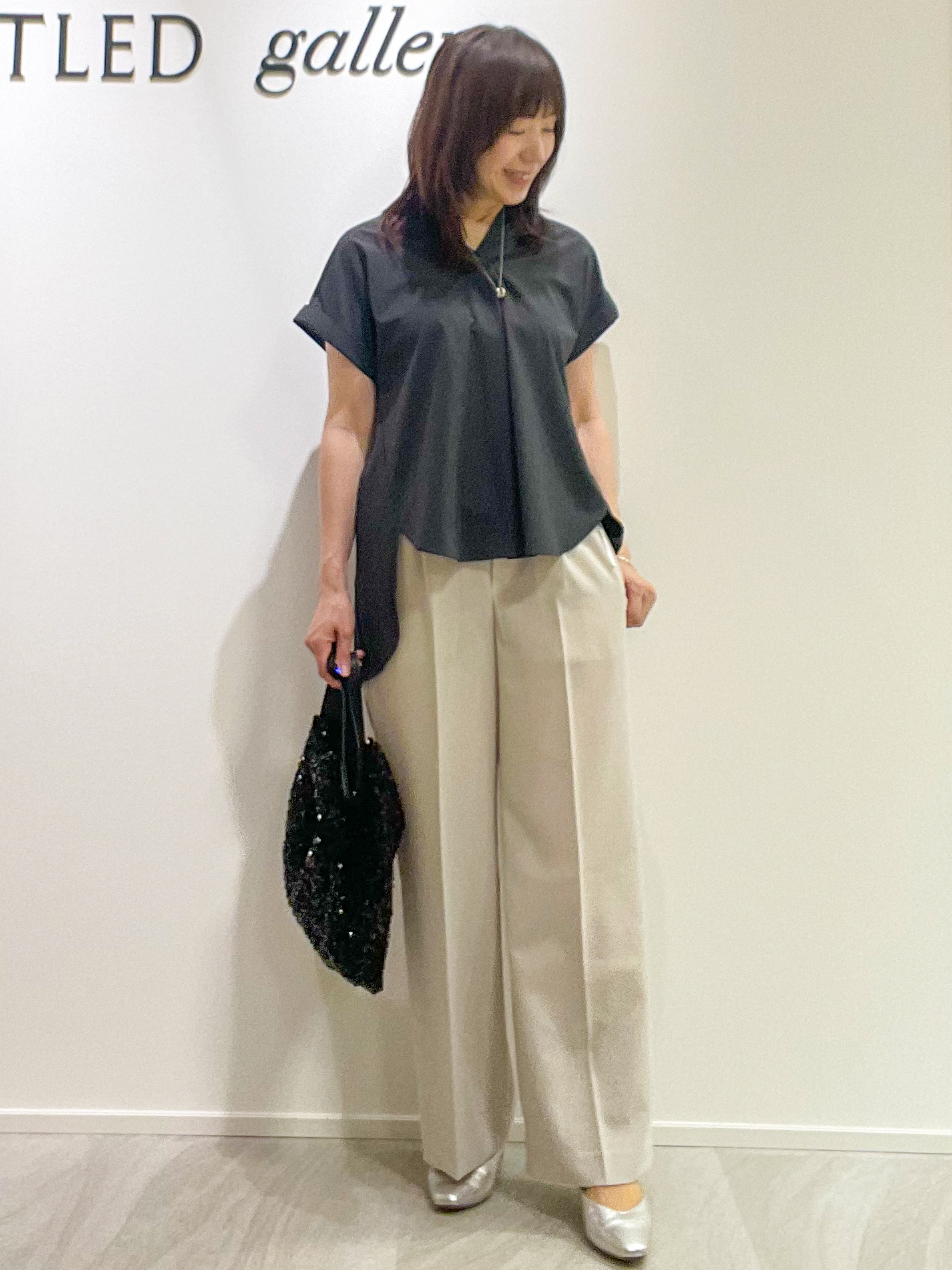 めいさんの「UNTITLED｜【吸水速乾/接触冷感】バックプリーツデザインブラウス」を使ったコーディネート