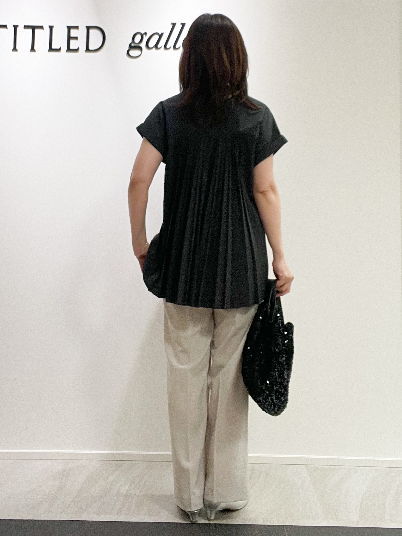 めいさんの「UNTITLED｜【吸水速乾/接触冷感】バックプリーツデザインブラウス」を使ったコーディネート