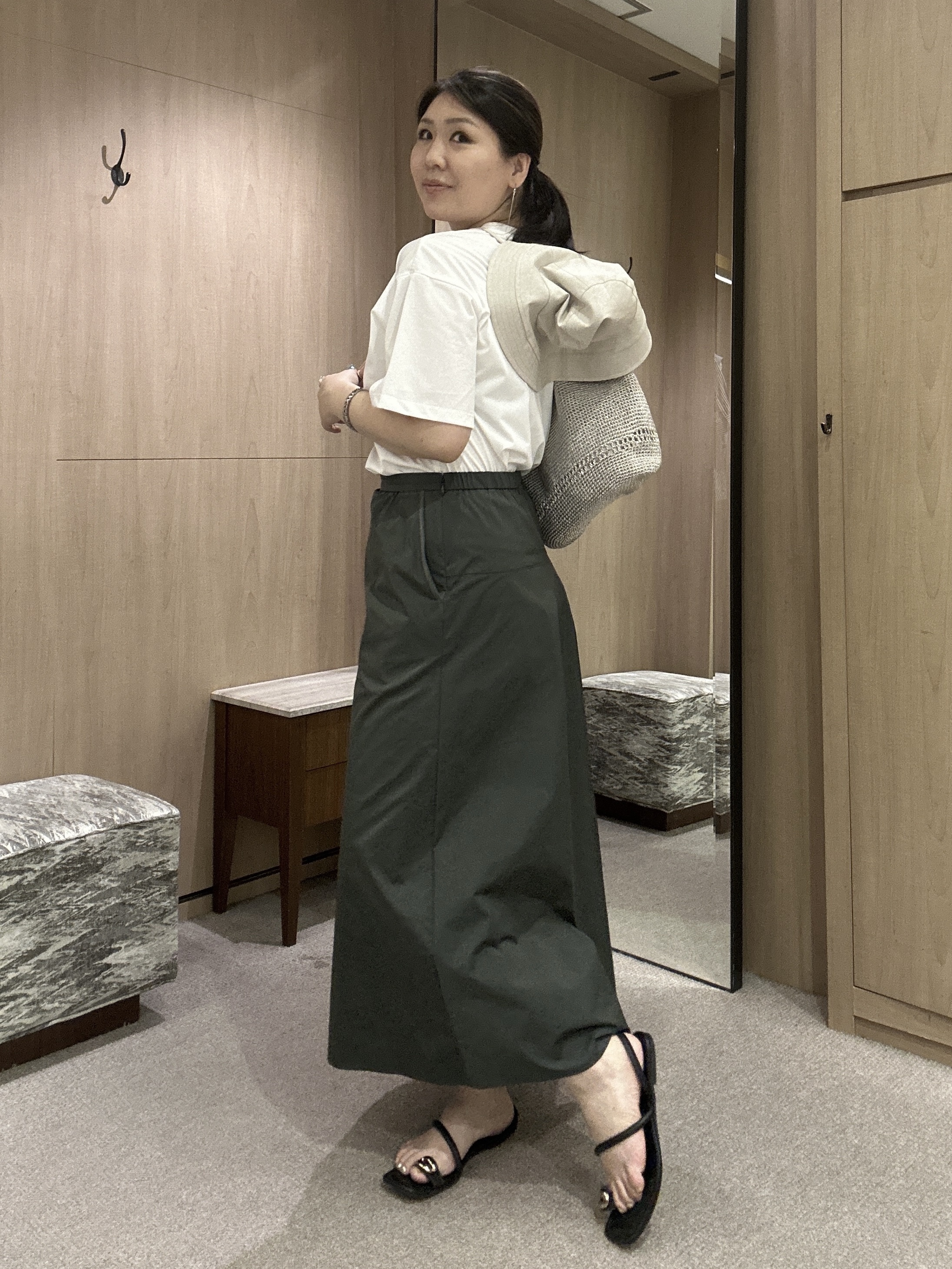 YURIさんの「UNTITLED｜◆【遮熱/UV】リネンブレンドつば広HAT」を使ったコーディネート