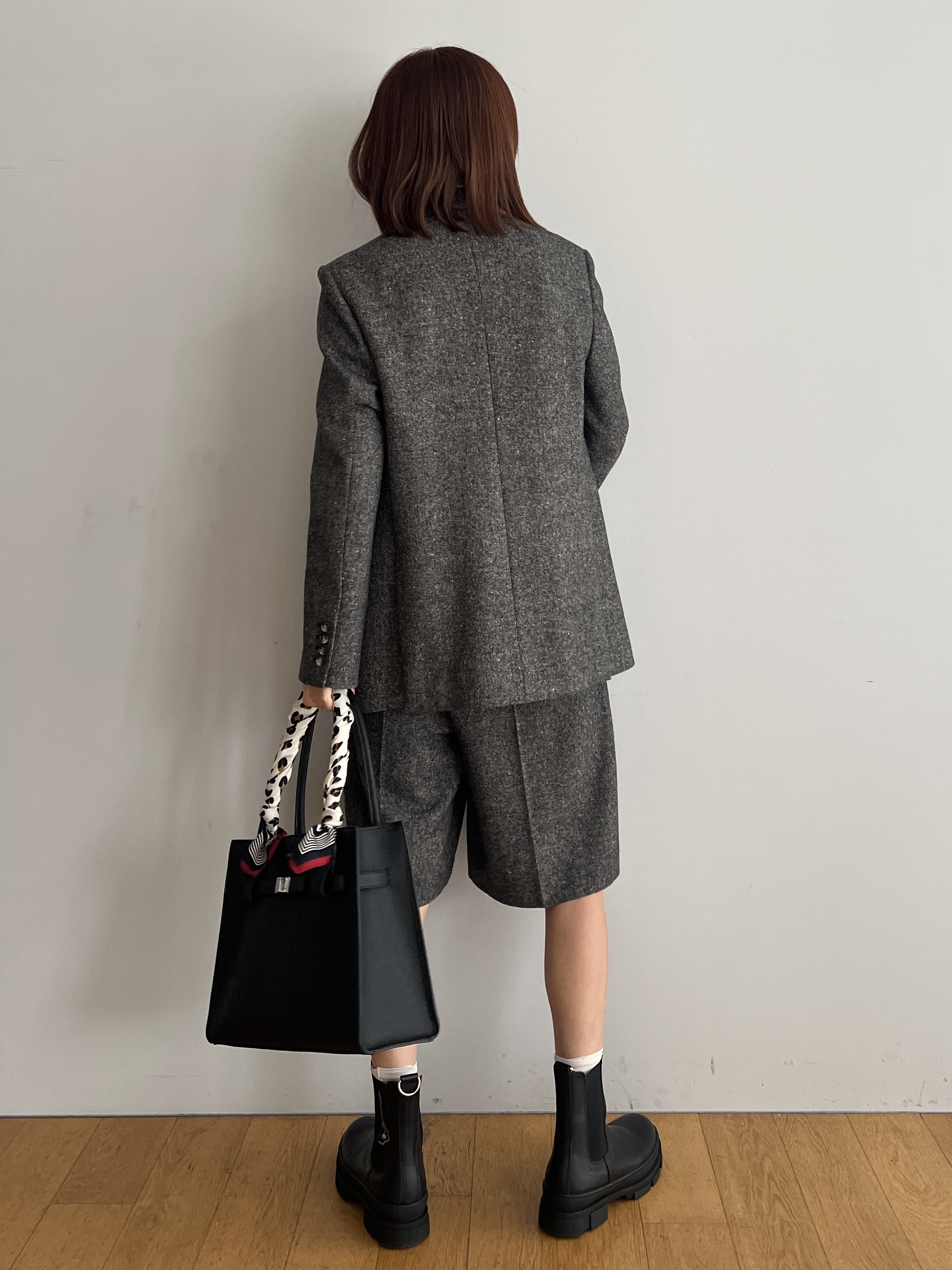 misaさんの「DRESSTERIOR｜レオパードシルクスカーフ」を使ったコーディネート