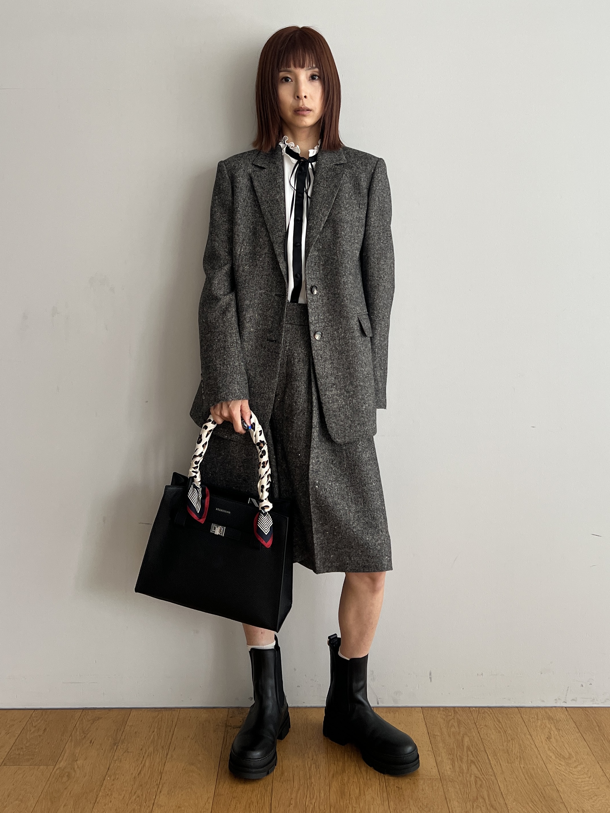 misaさんの「DRESSTERIOR｜レオパードシルクスカーフ」を使ったコーディネート