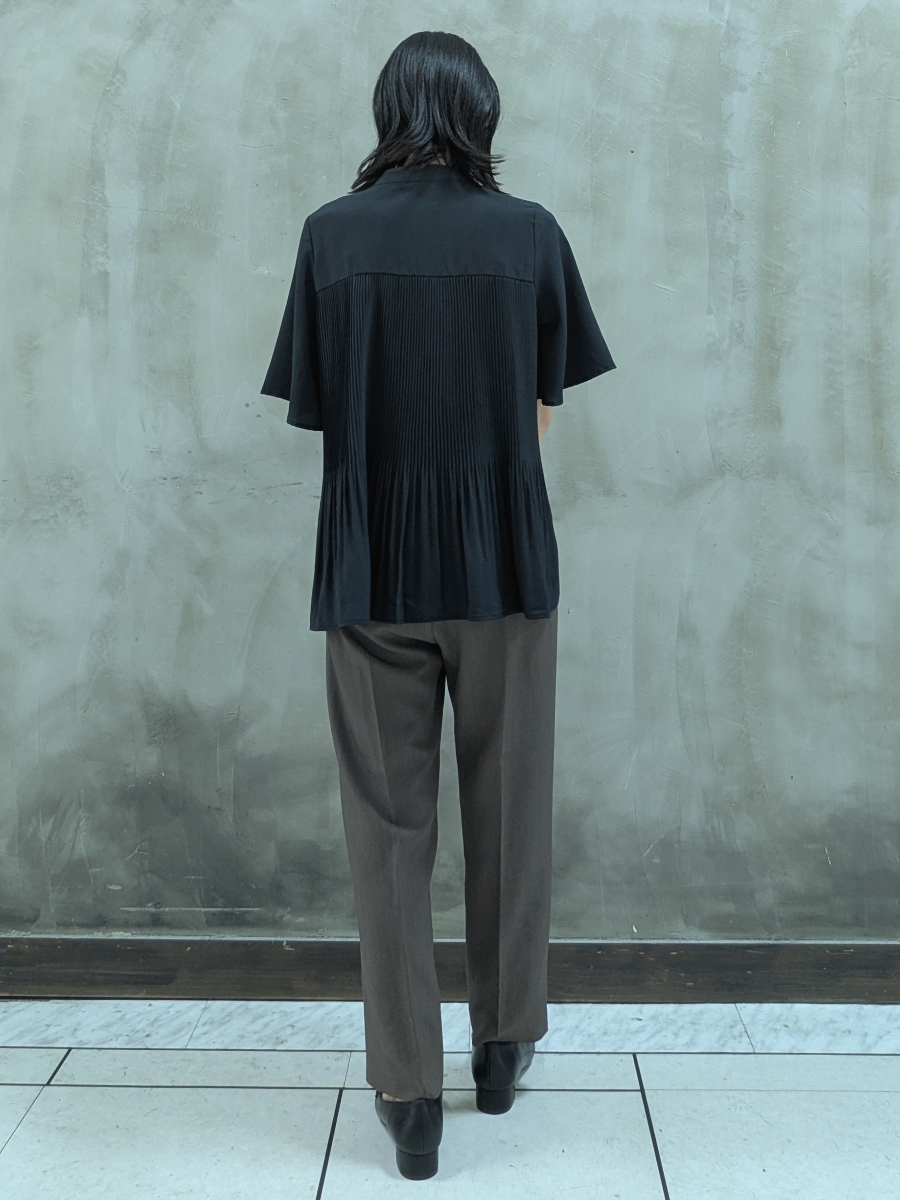 shioさんの「grove｜【体系カバー◎】大人フェミニン消しプリーツブラウス」を使ったコーディネート
