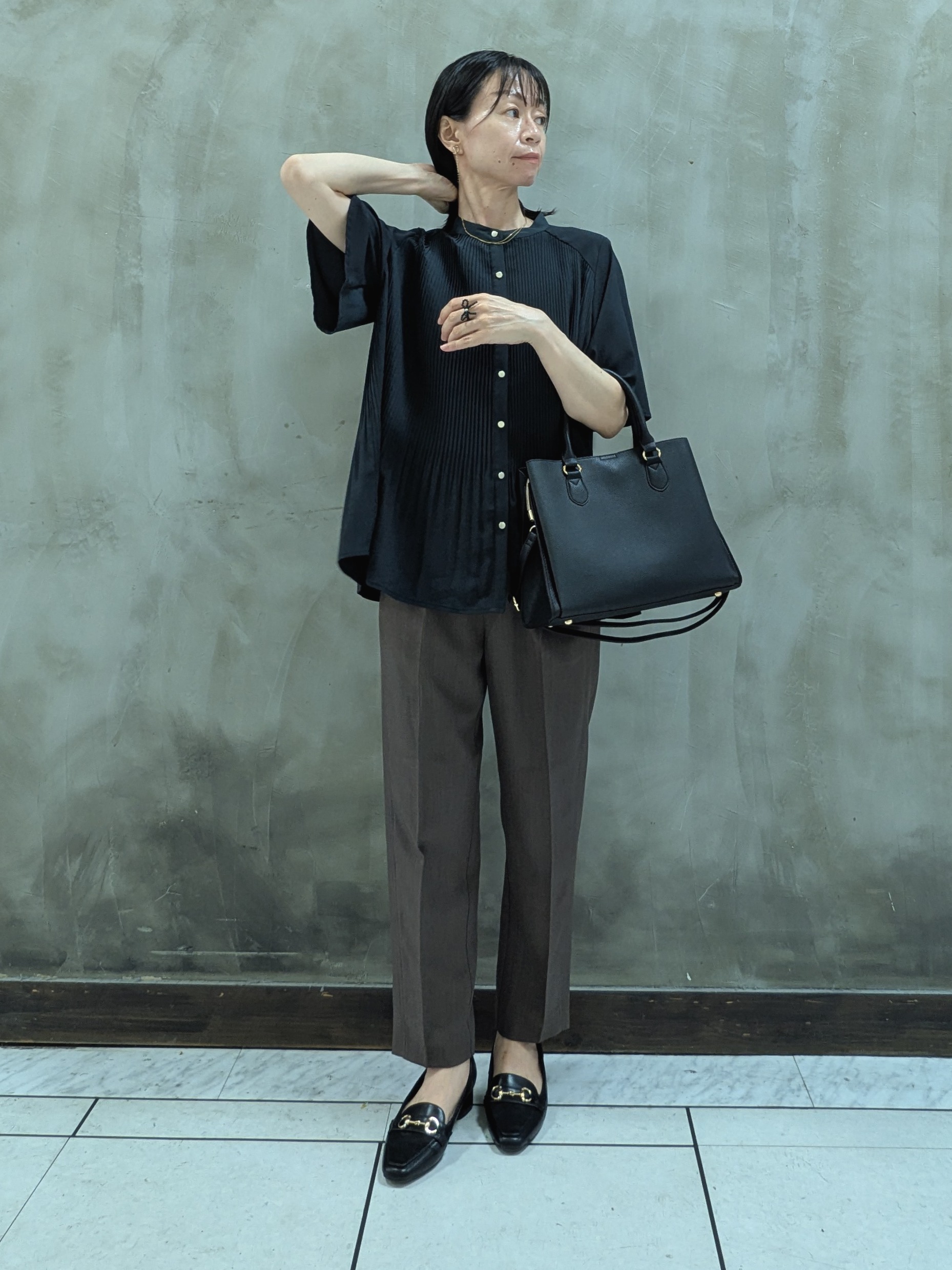 shioさんの「grove｜【体系カバー◎】大人フェミニン消しプリーツブラウス」を使ったコーディネート