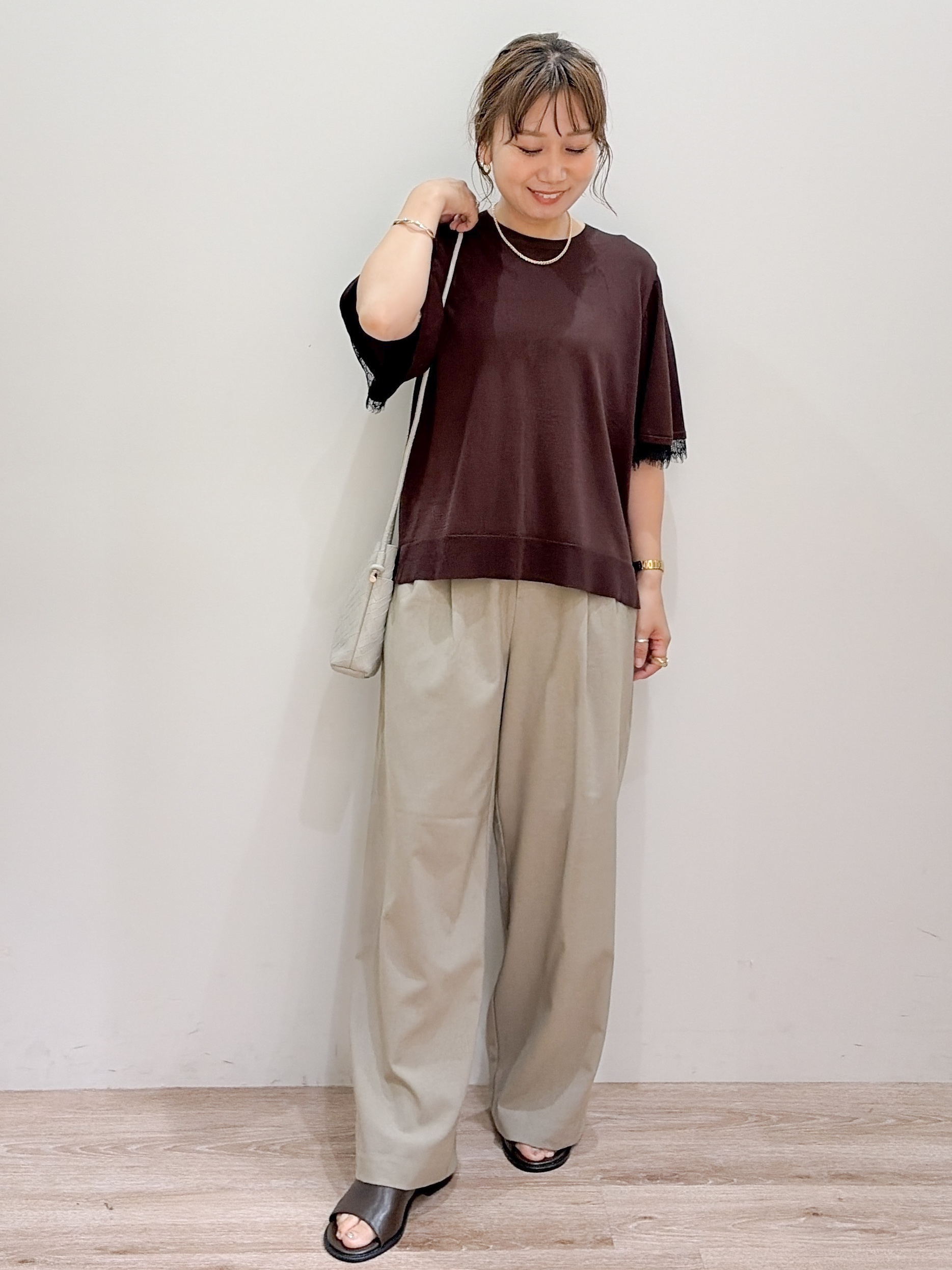 risayanさんの「OPAQUE.CLIP｜【遮熱性】袖口レース フレアスリーブニット《洗濯機OK／抗ピル》」を使ったコーディネート