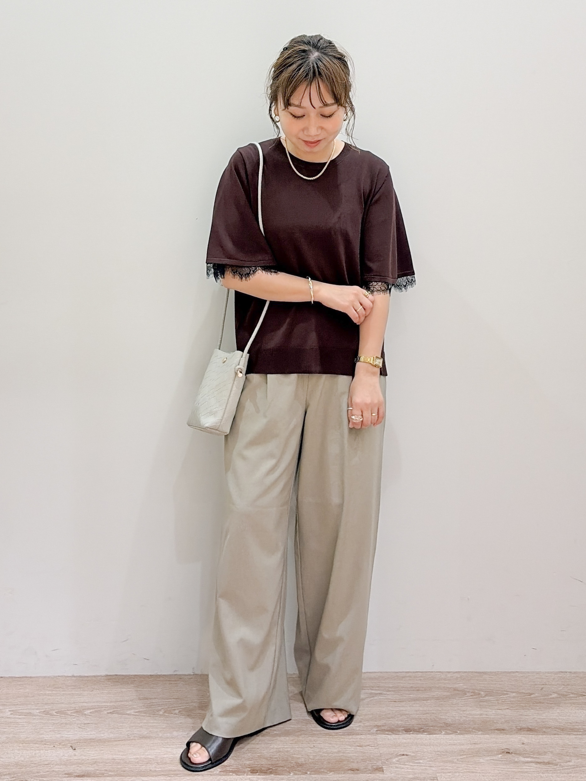 risayanさんの「OPAQUE.CLIP｜【遮熱性】袖口レース フレアスリーブニット《洗濯機OK／抗ピル》」を使ったコーディネート