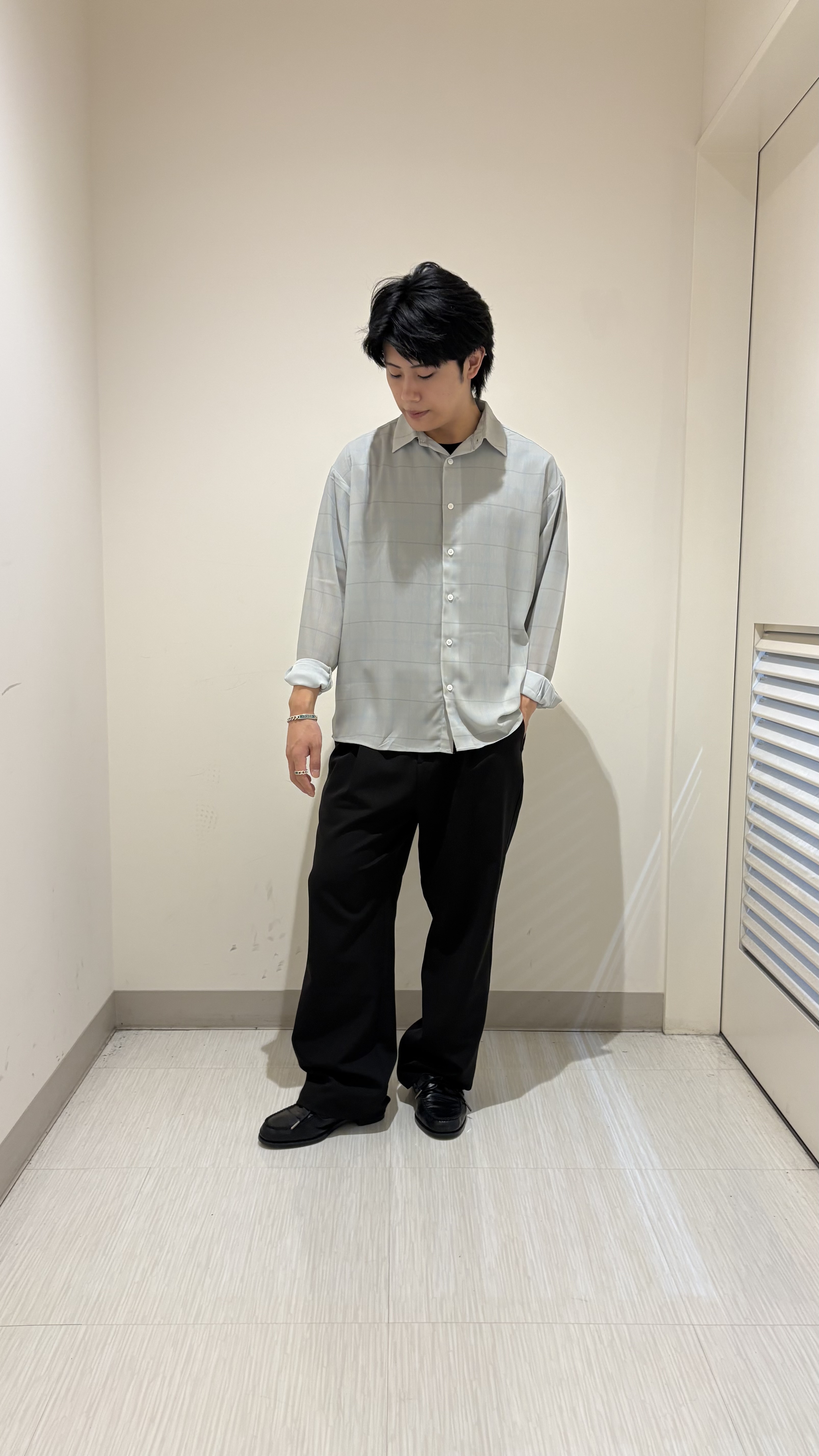 辻一樹さんの「tk.TAKEO KIKUCHI｜【接触冷感】シアーチェックシャツ」を使ったコーディネート