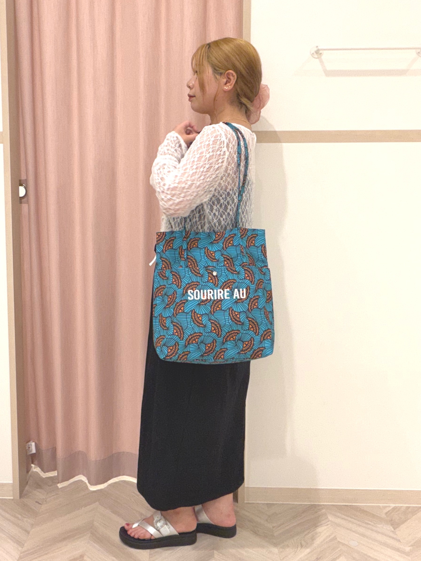 まちゃんなちゃんさんの「SHOO･LA･RUE｜レースで華やかに映える 旬な透け感の レースシャーリングトップス」を使ったコーディネート