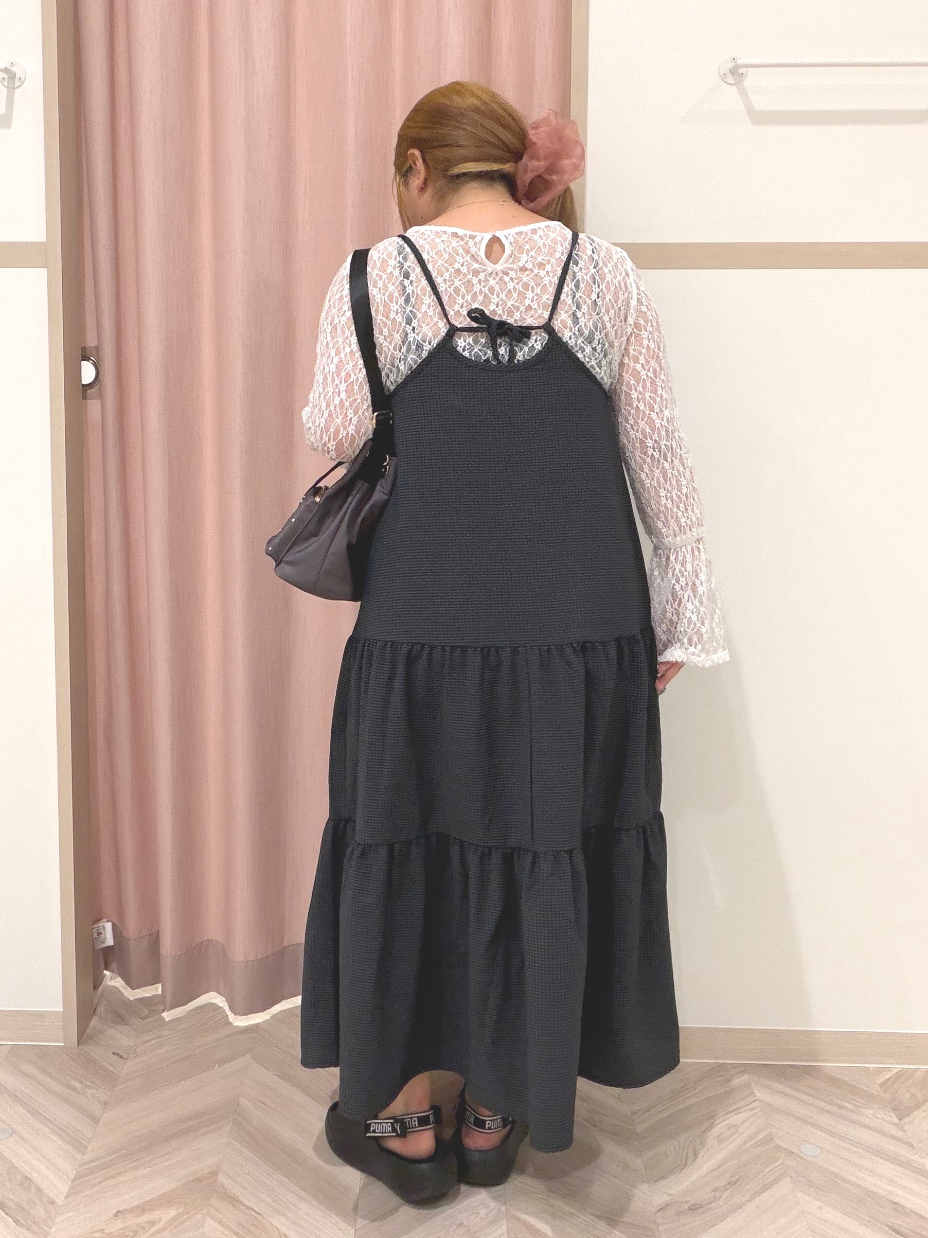 まちゃんなちゃんさんの「SHOO･LA･RUE｜レースで華やかに映える 旬な透け感の レースシャーリングトップス」を使ったコーディネート
