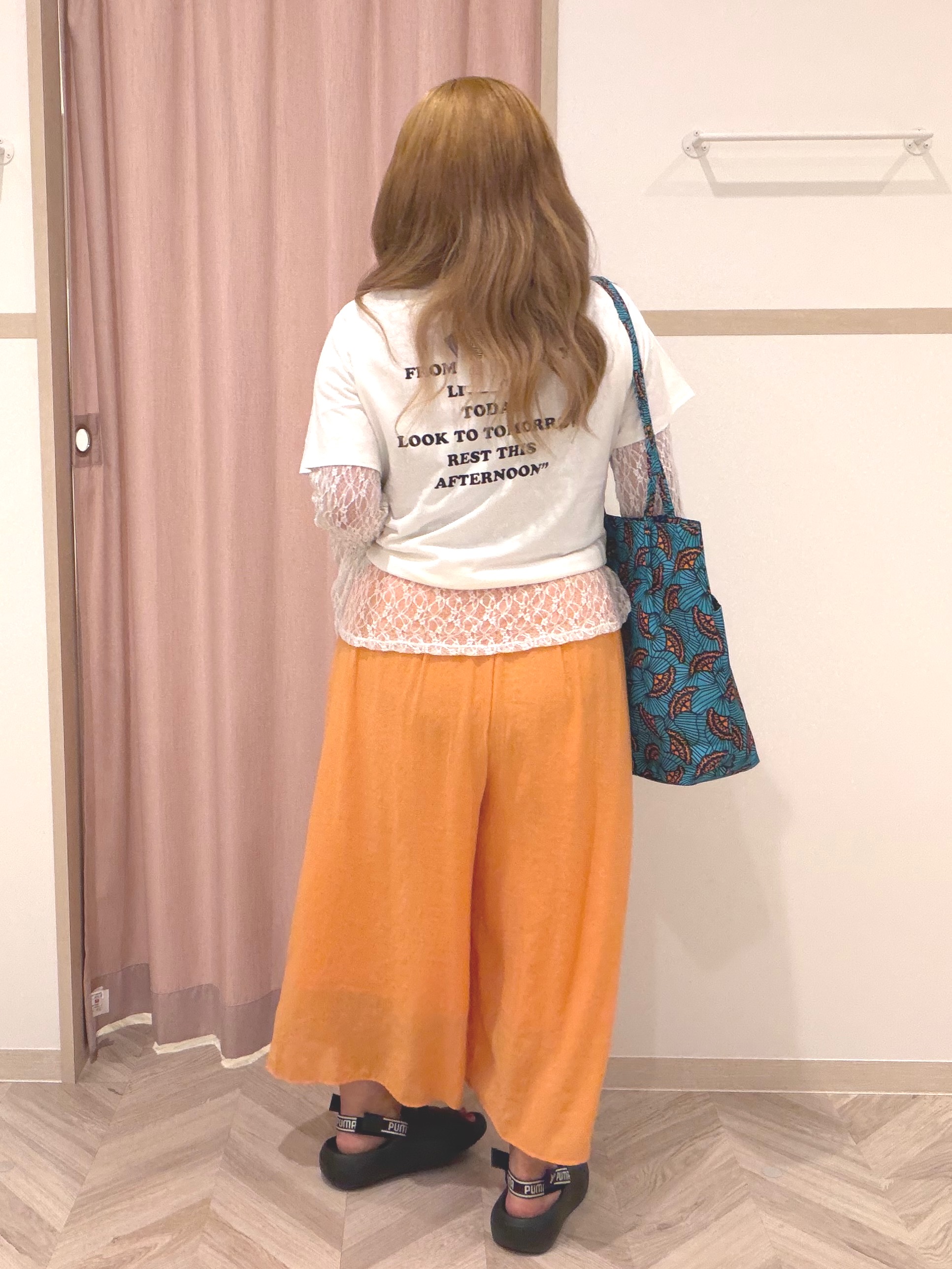 まちゃんなちゃんさんの「SHOO･LA･RUE｜レースで華やかに映える 旬な透け感の レースシャーリングトップス」を使ったコーディネート