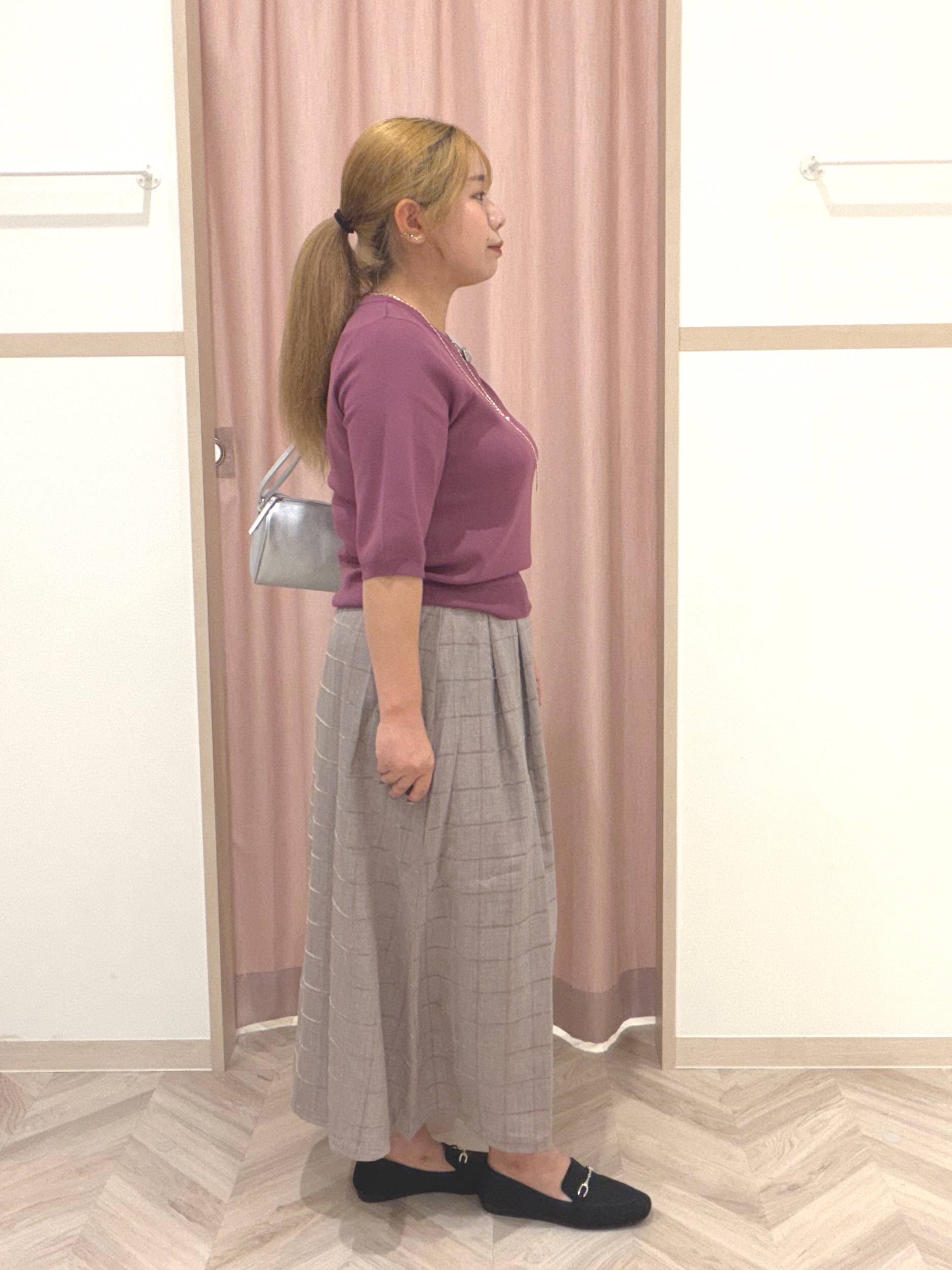 まちゃんなちゃんさんの「SHOO･LA･RUE｜【ガンガン洗える/ひんやり/UV/毛玉になりにくい】上半身すっきり 二の腕見せない5分袖ニット」を使ったコーディネート