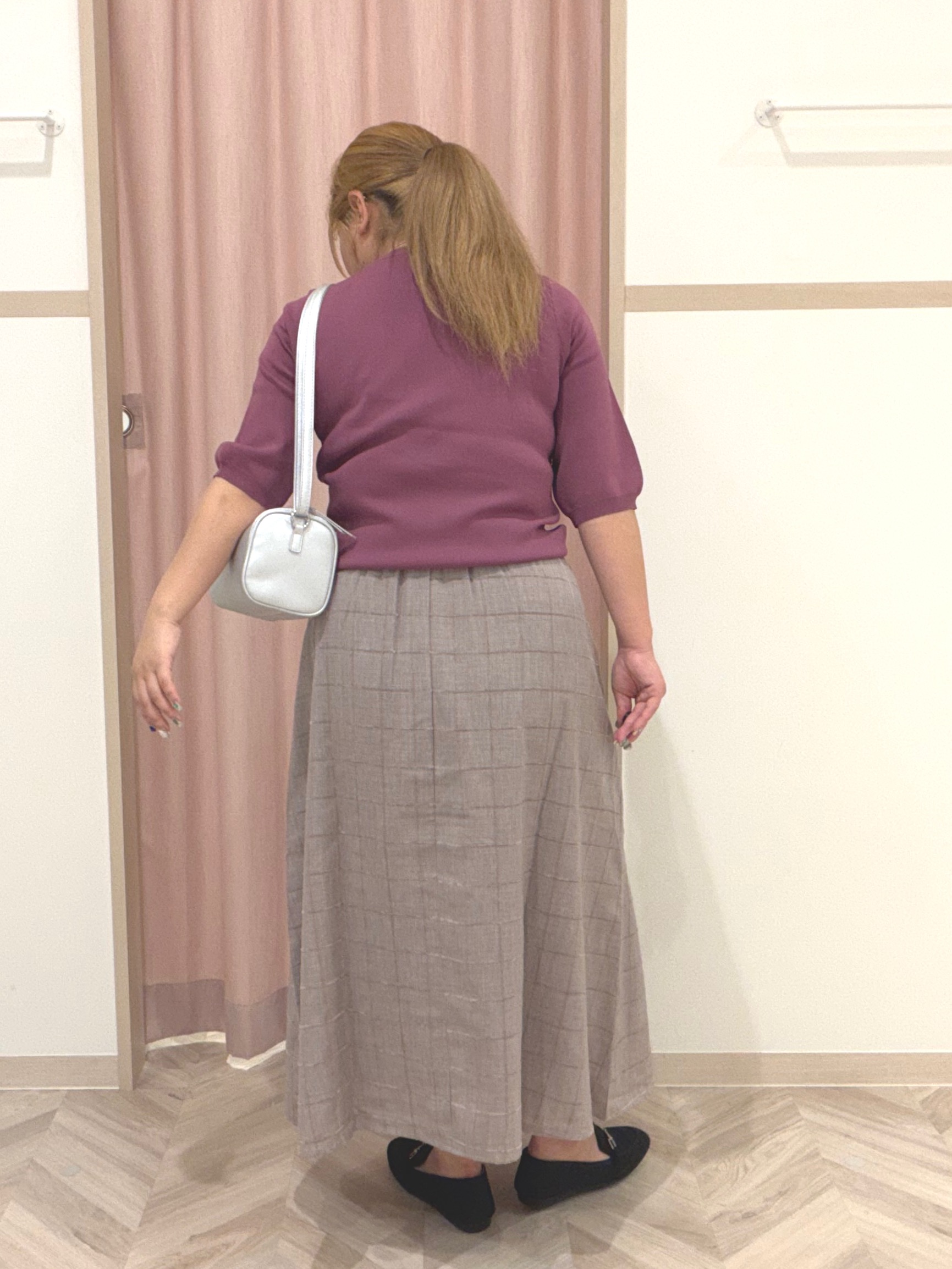 まちゃんなちゃんさんの「SHOO･LA･RUE｜【ガンガン洗える/ひんやり/UV/毛玉になりにくい】上半身すっきり 二の腕見せない5分袖ニット」を使ったコーディネート