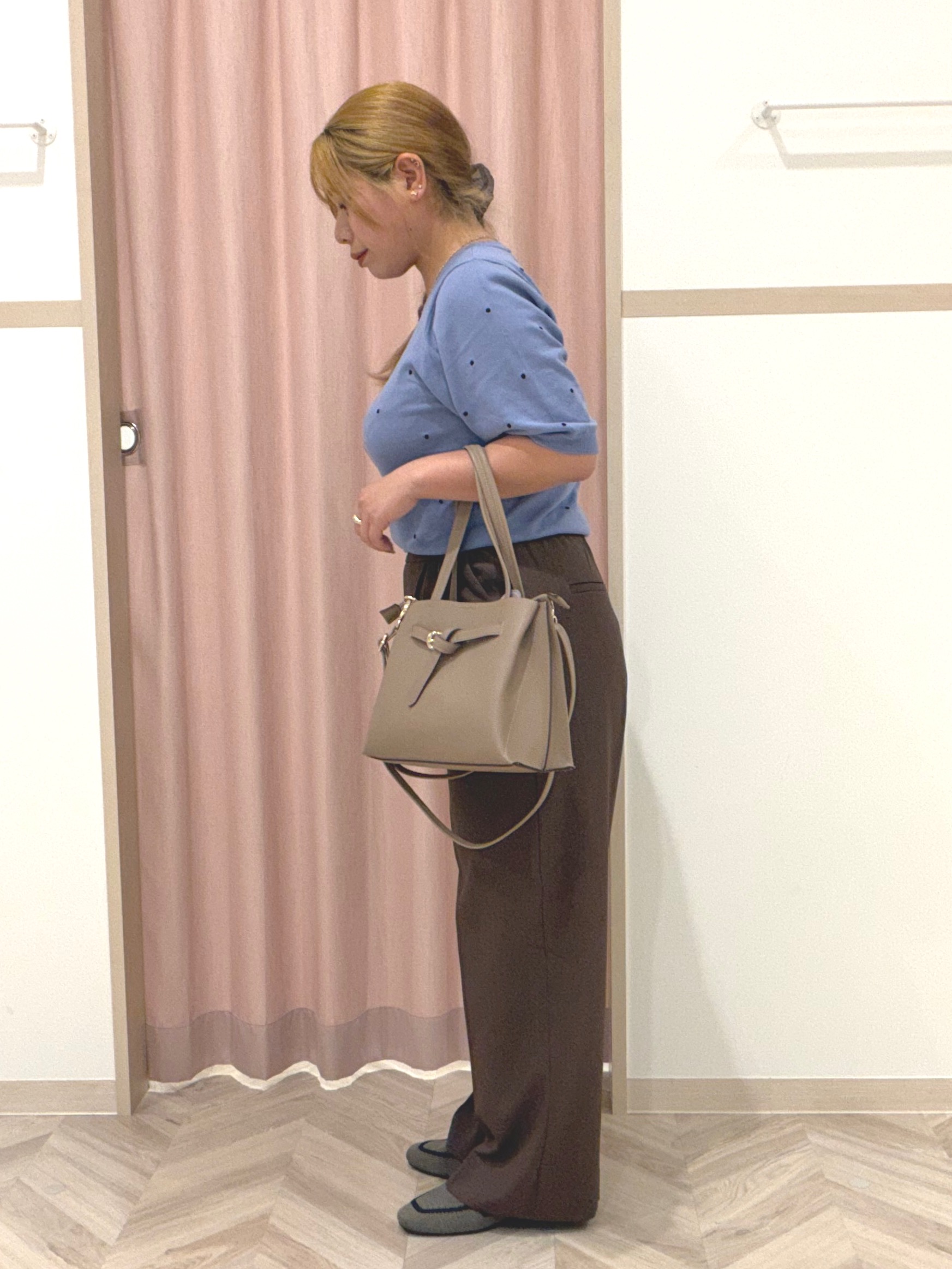 まちゃんなちゃんさんの「SHOO･LA･RUE｜【ひんやり/S-LL】大人フェミニン ドット刺繍ニット」を使ったコーディネート