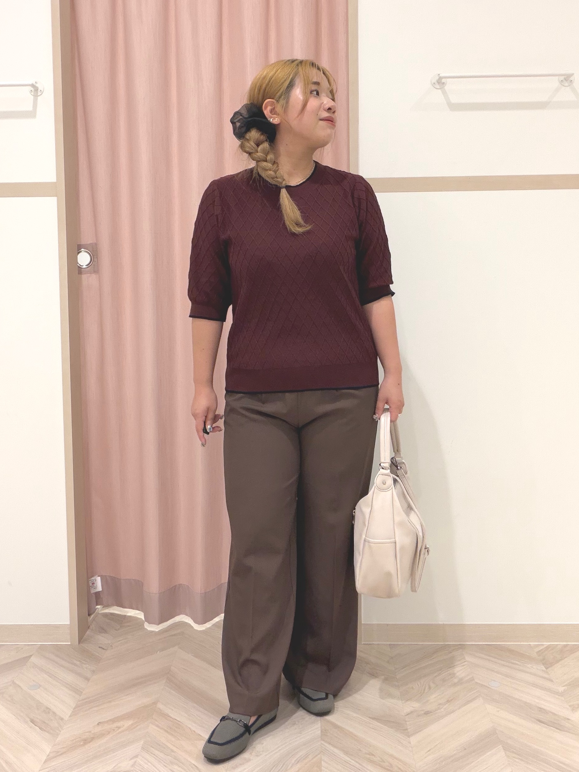 まちゃんなちゃんさんの「SHOO･LA･RUE｜【毛玉になりにくい/S-LL/洗濯機可】すっきり二の腕カバー ダイヤ柄5分袖配色ニット」を使ったコーディネート