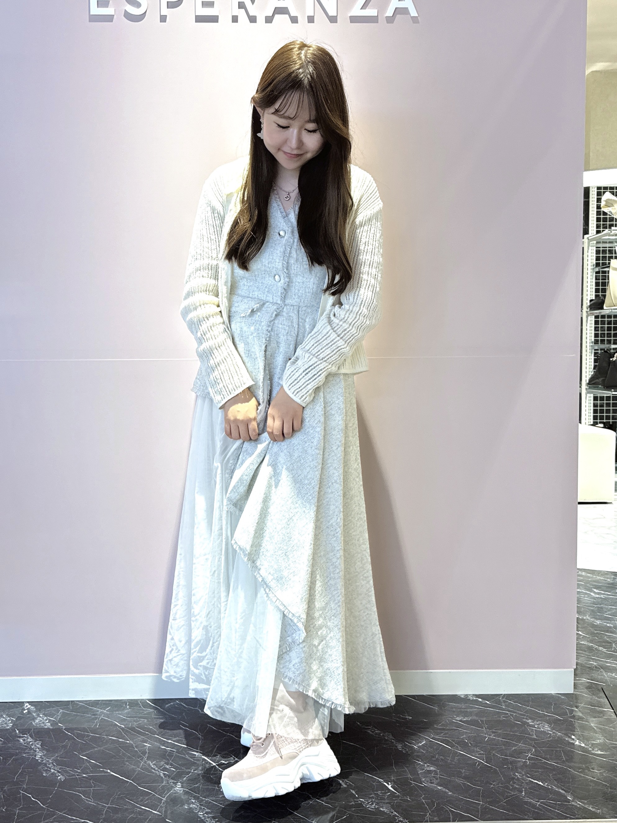neinaさんの「ESPERANZA｜きゅんフィットリボン付き2WAYインヒールスニーカー」を使ったコーディネート
