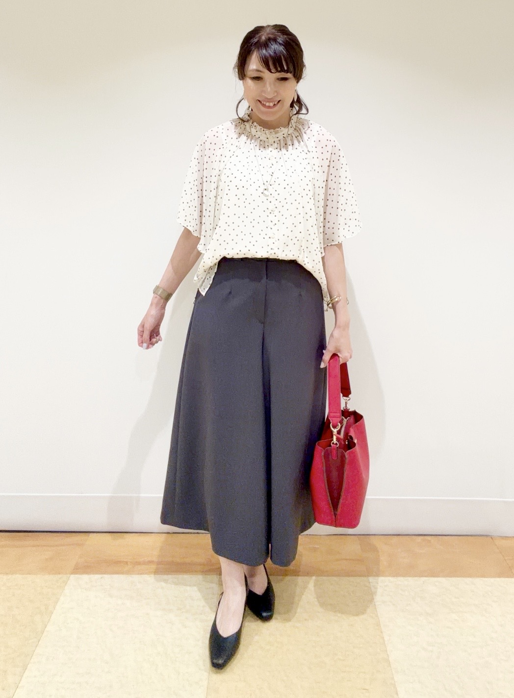 ayaさんの「Reflect｜【セットアップ／手洗い可】ドット柄シアーブラウス」を使ったコーディネート