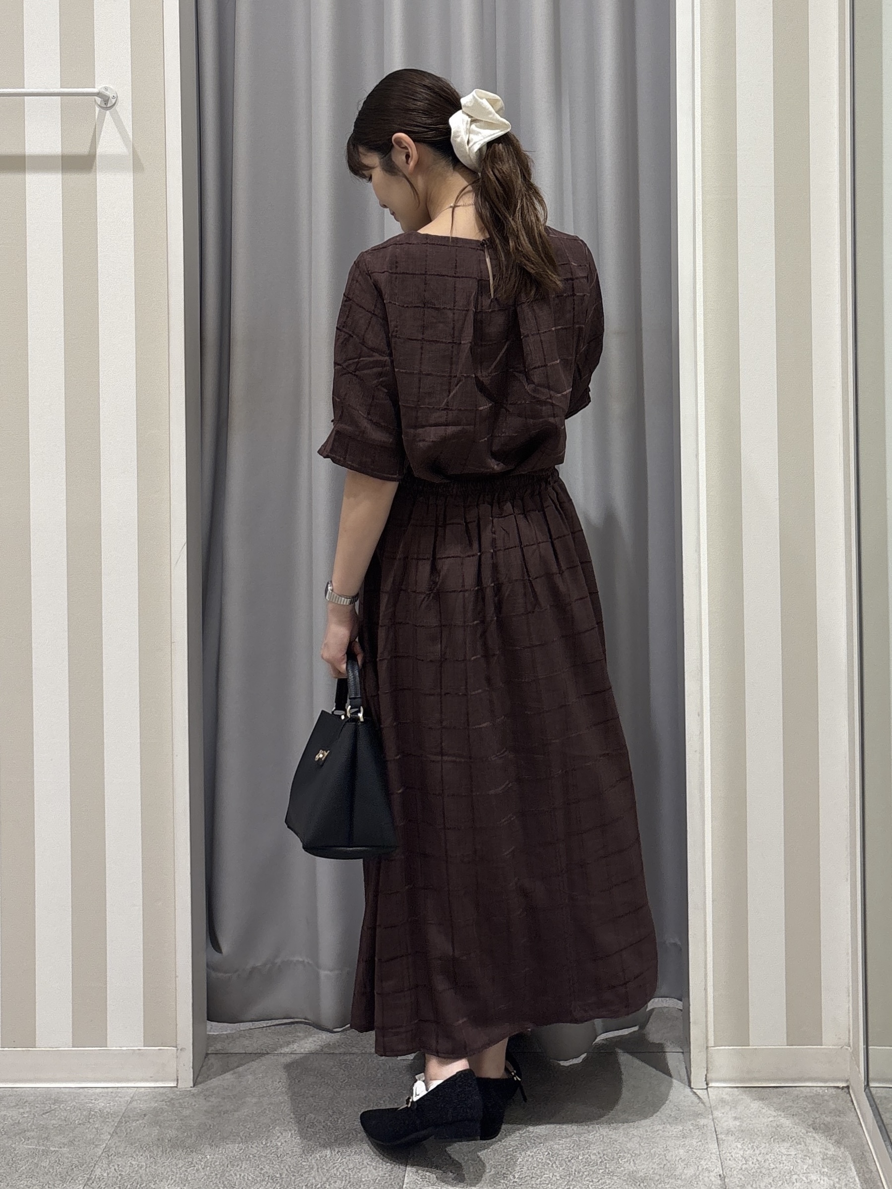 Rikaさんの「SHOO･LA･RUE｜【セットアップ可/S-LL】モールチェックで上品に タックスリーブ ブラウス」を使ったコーディネート